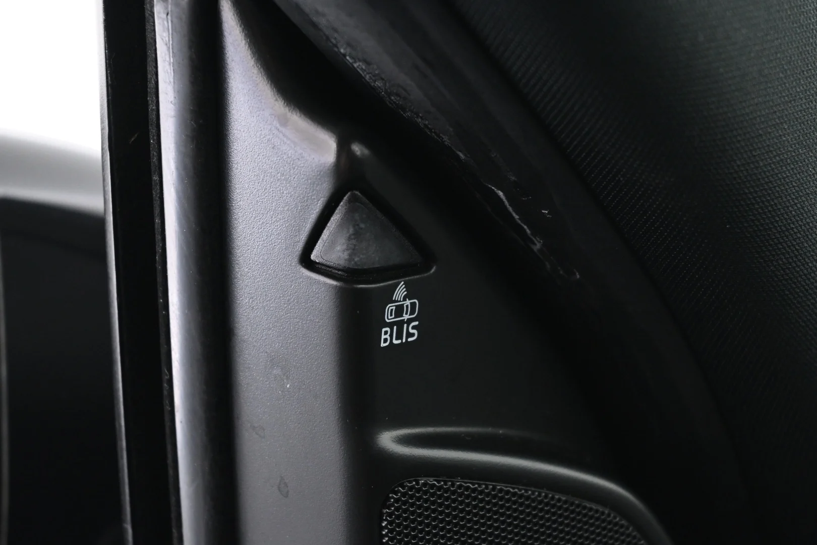 Car Image - WE69ohfozn1JV5NHDK4EF