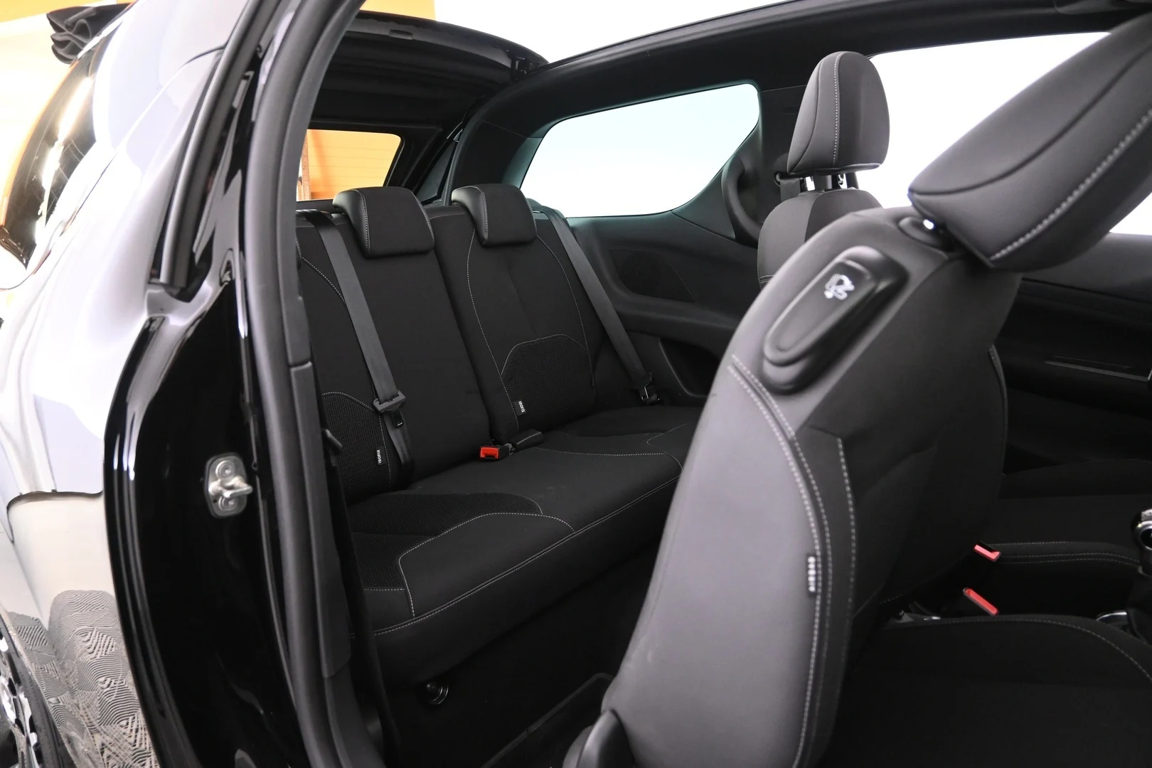 Car Image - xqlHiyB3ajRM6RiQARzM0
