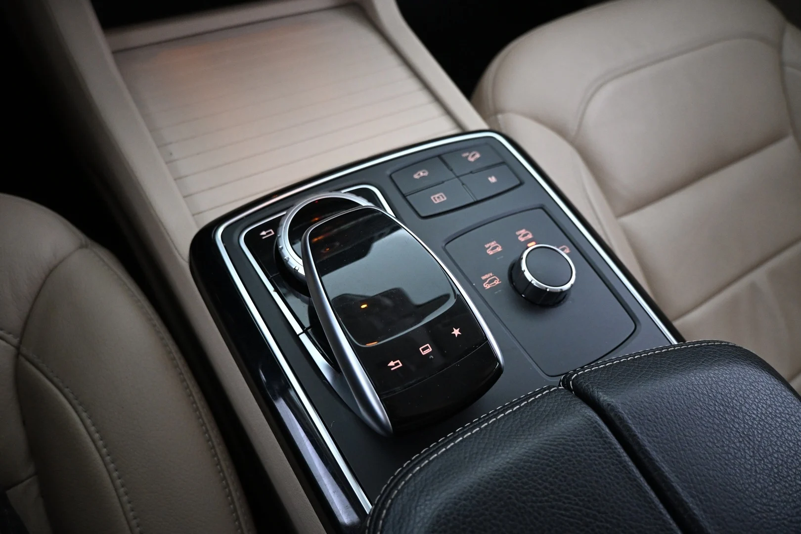 Car Image - 6g5LfIDMN7NPaR5LKMLa27