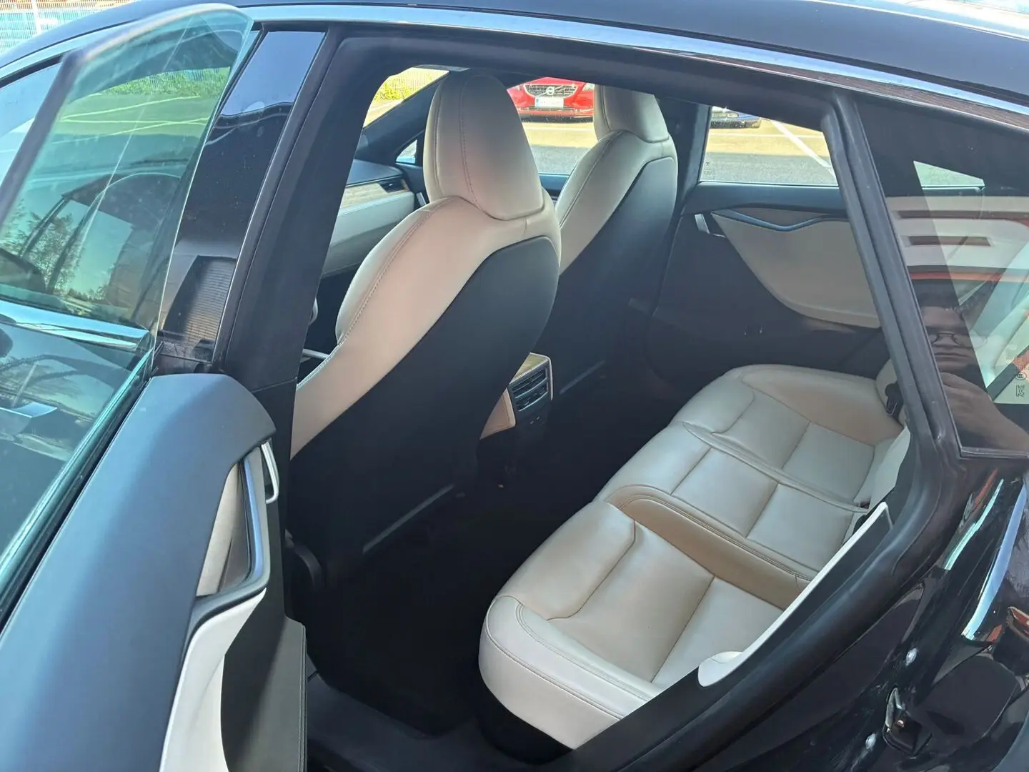 Car Image - 2Lr8CeZmtpVkgGQU6p3hU3