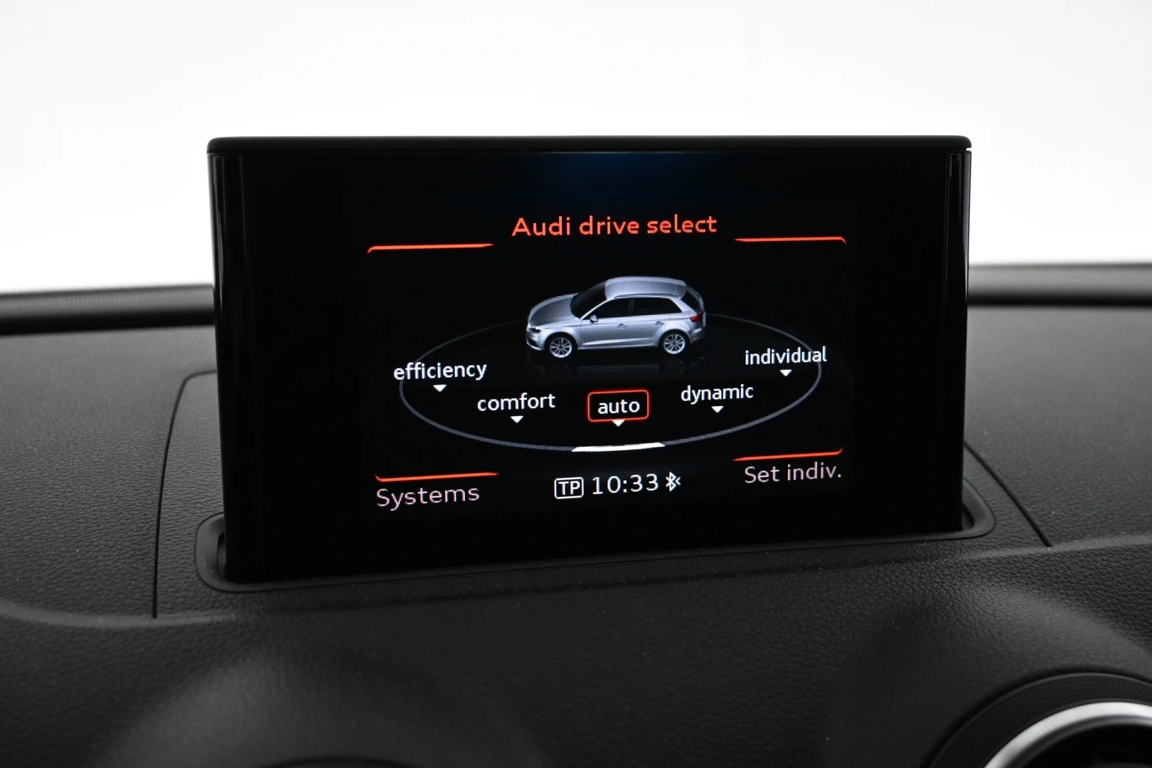 Car Image - 4U4EQKwDX3VPUfxxL0tqkM