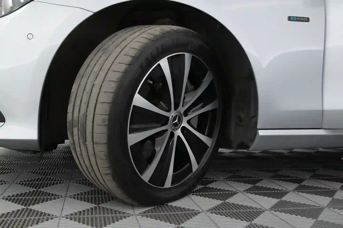 Car Image - 7t70eCS5KD9S2XgGO5uJfd