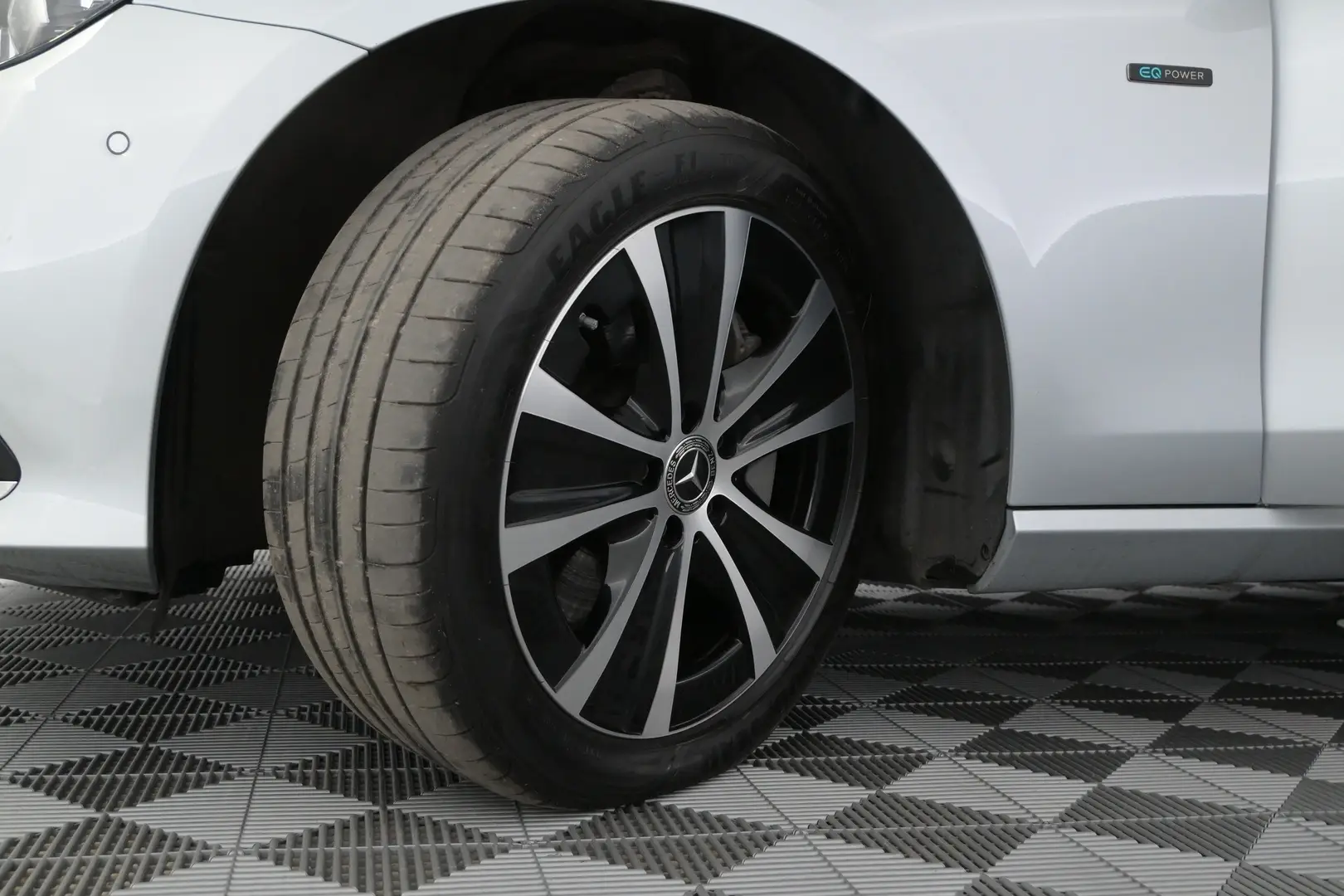 Car Image - 7t70eCS5KD9S2XgGO5uJfd