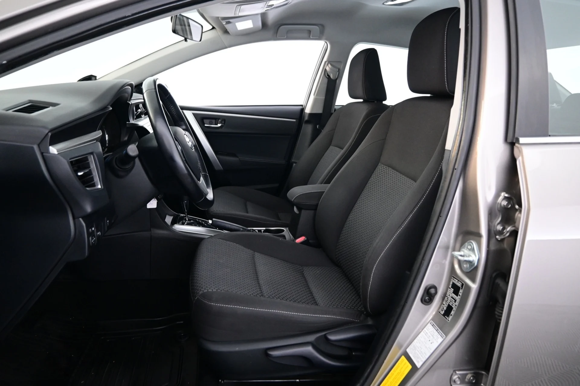 Car Image - 2uIOsQcsdeY7fcO6v9tkYs