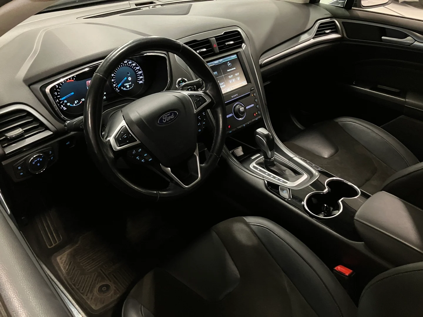 Car Image - 5SWTuTDo1GfECXnL2j6J7x