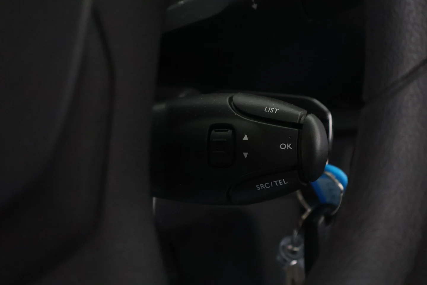 Car Image - 1jWOcEUQr0foGIJOD8Esfb