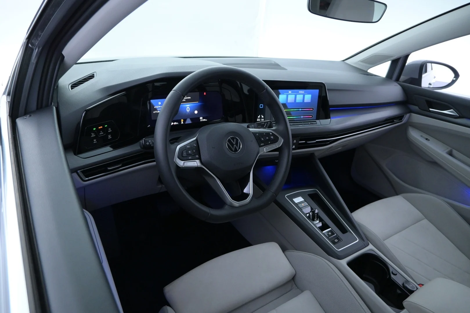 Car Image - 16uVDu3JnCeMyEd1AKSDve