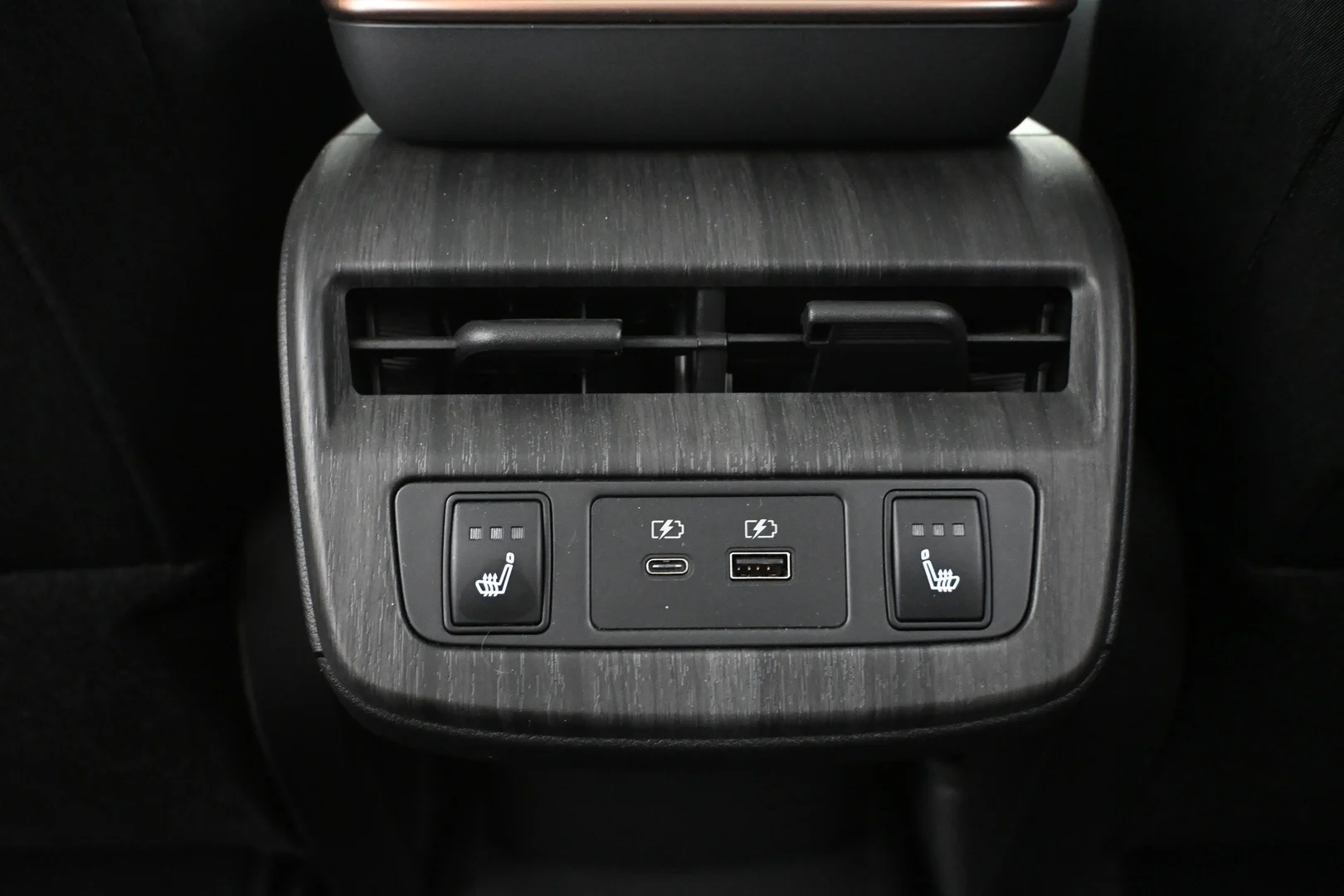 Car Image - 22JeBtsnUKRxF4LF5M73Lr