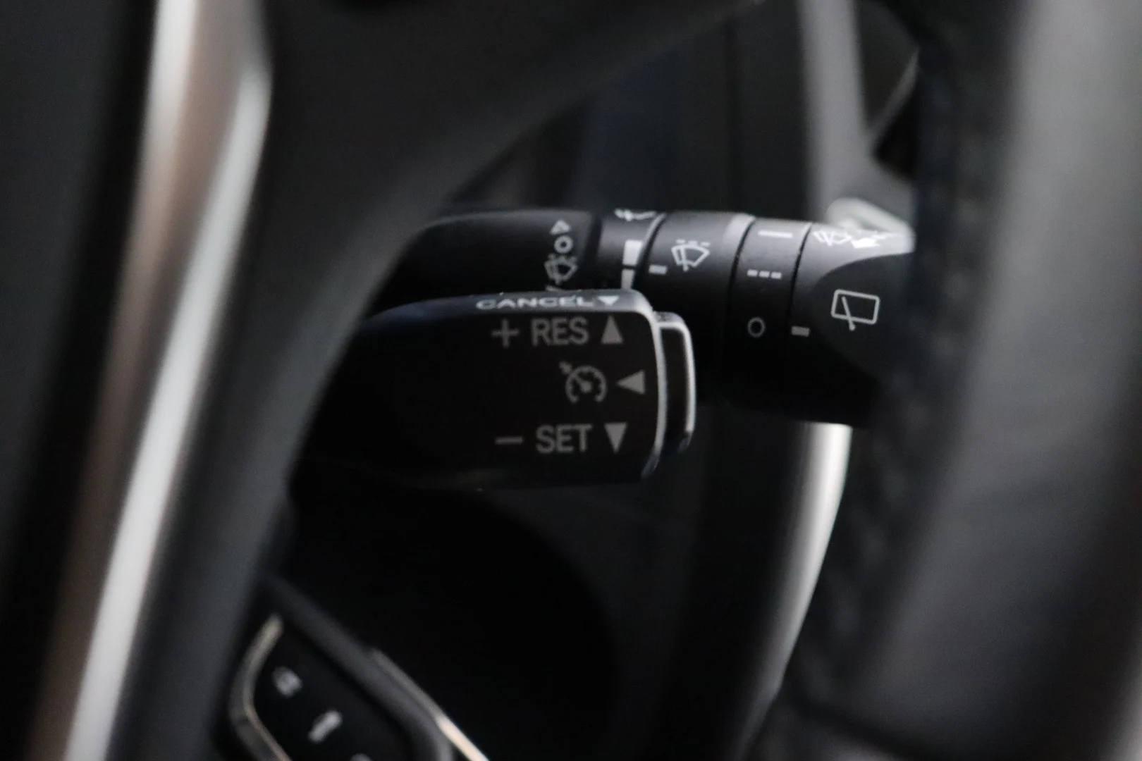 Car Image - 3Oy8Enyjur0fIKETe3Hk9C