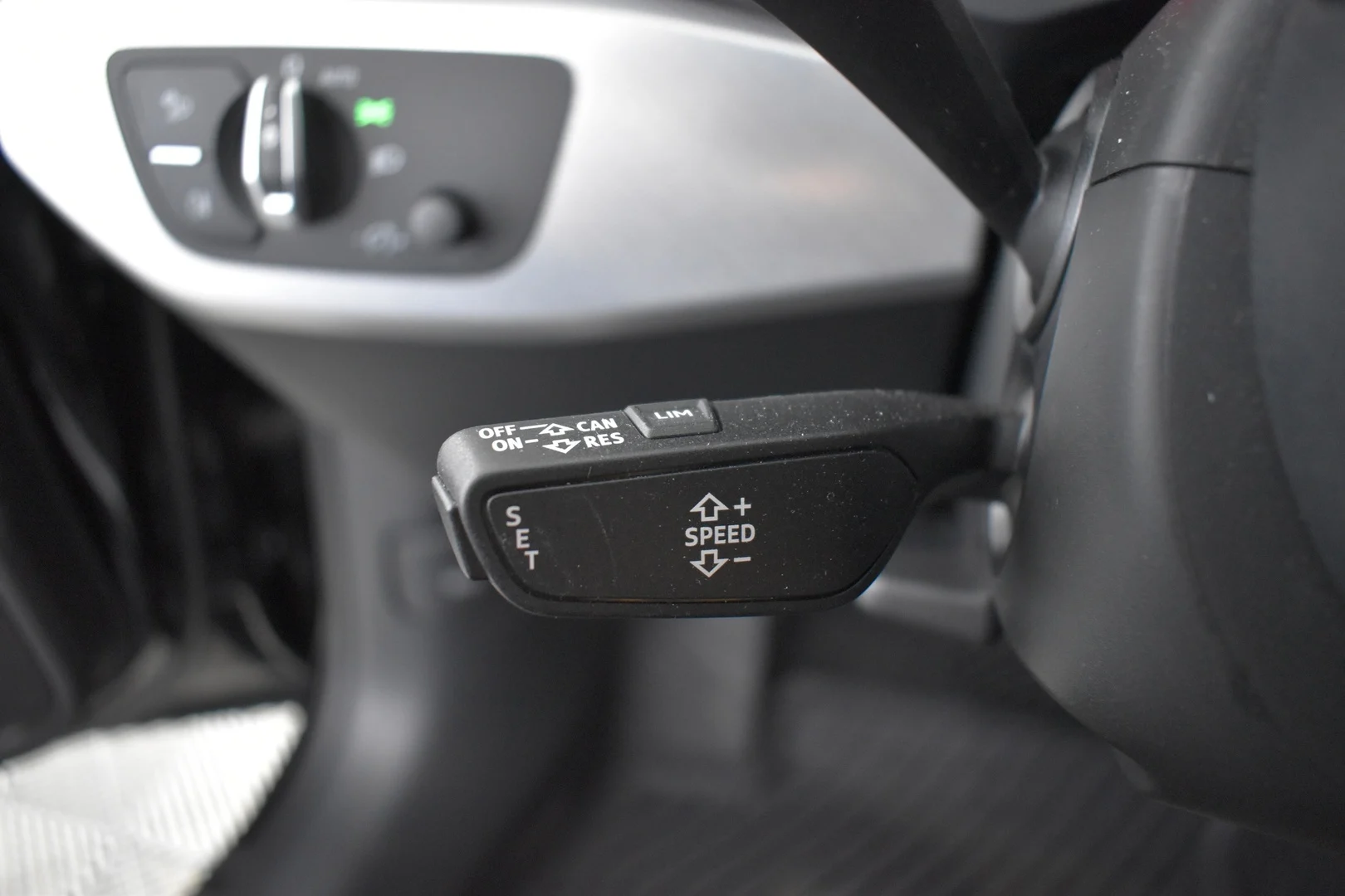 Car Image - 5DjJOxIysn7uPRYbRZvLuC