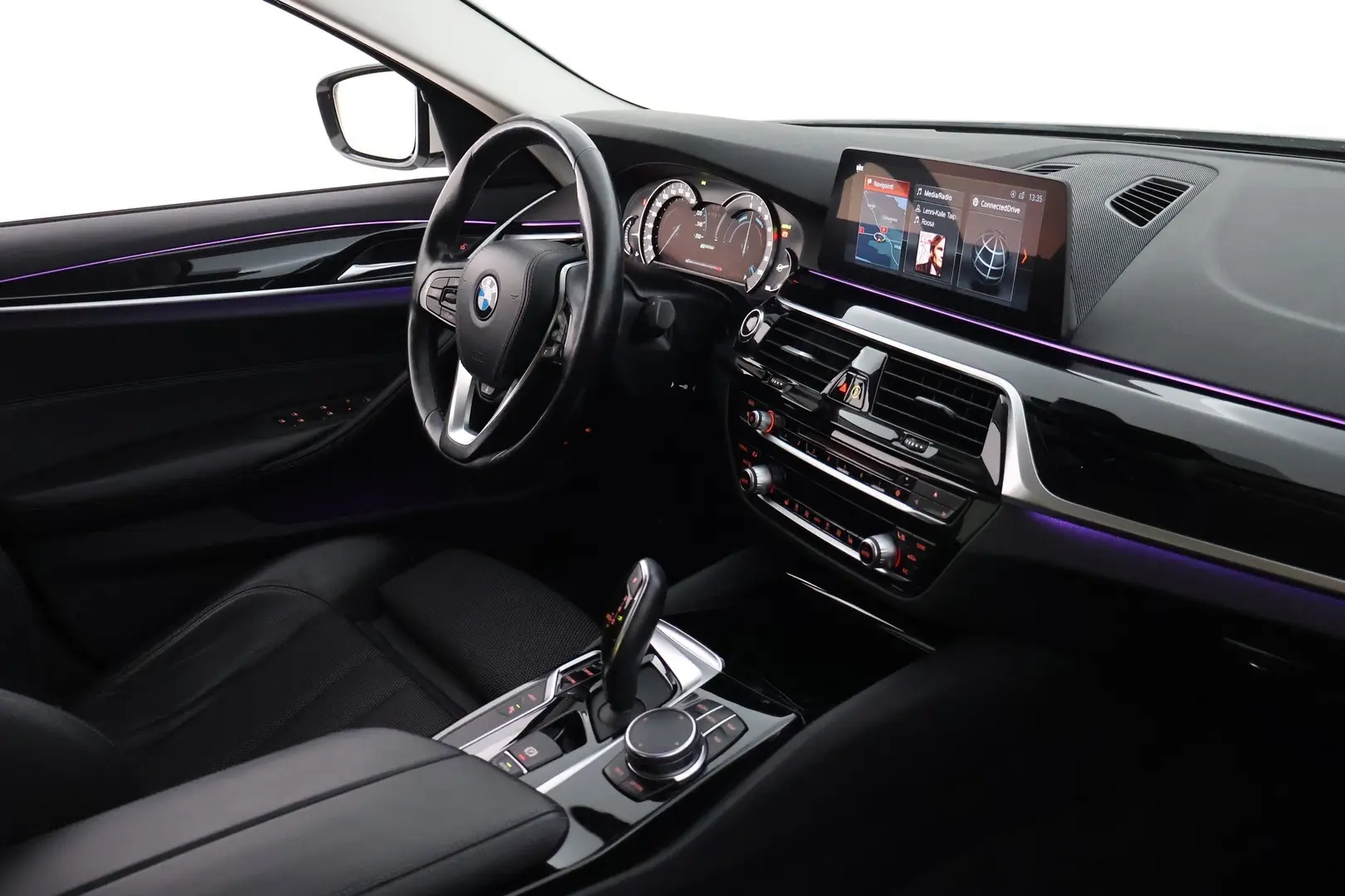 Car Image - 3VJGcqUdQ3wIakkW6Ta9Zp