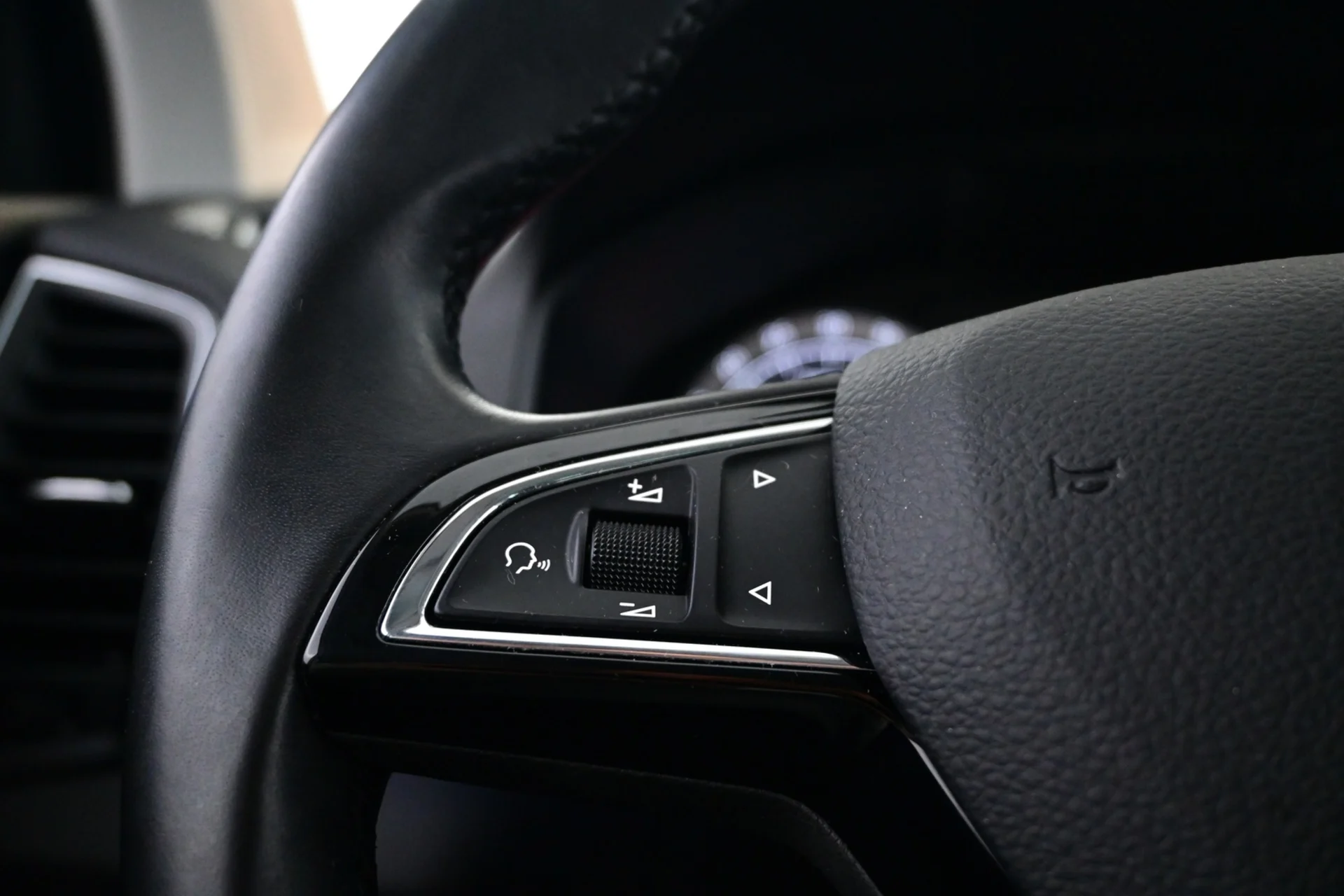 Car Image - 5aTx7fWPMoFtra4GLgO4l