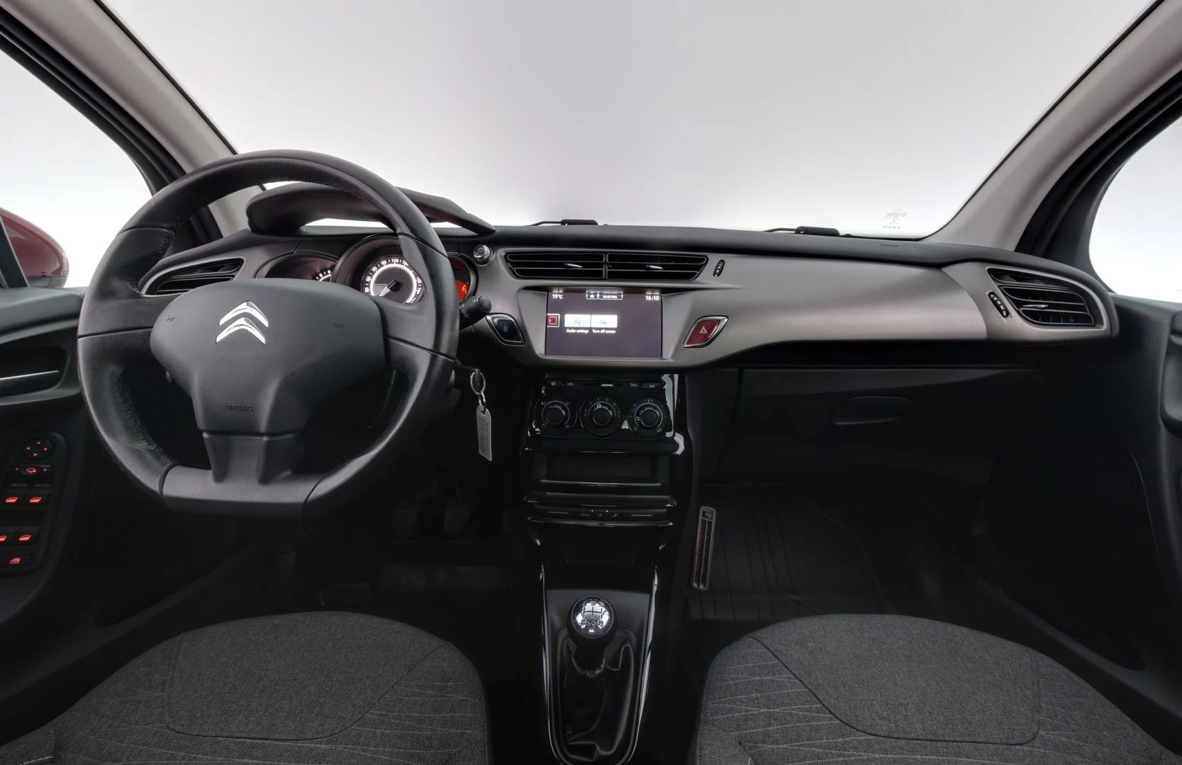Car Image - 7wF0M4WFVM83BIVO219Uye