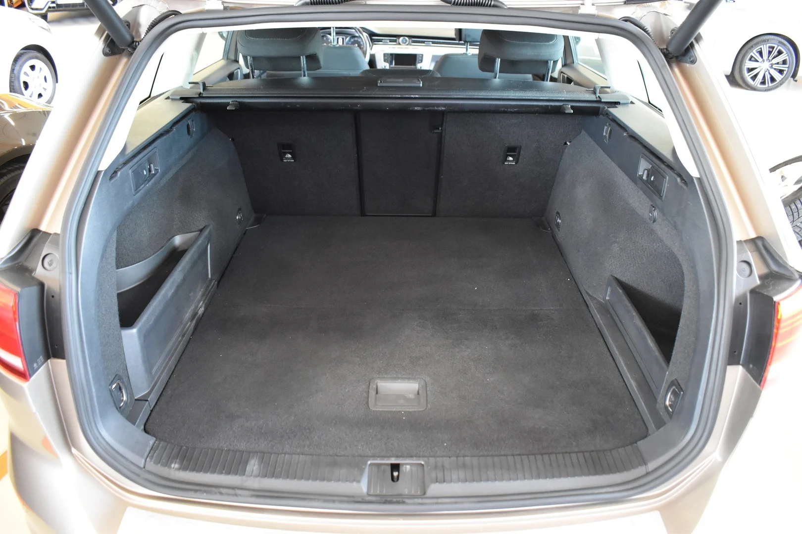 Car Image - 6CEweFI1ZUt2OXDEy5wxsF