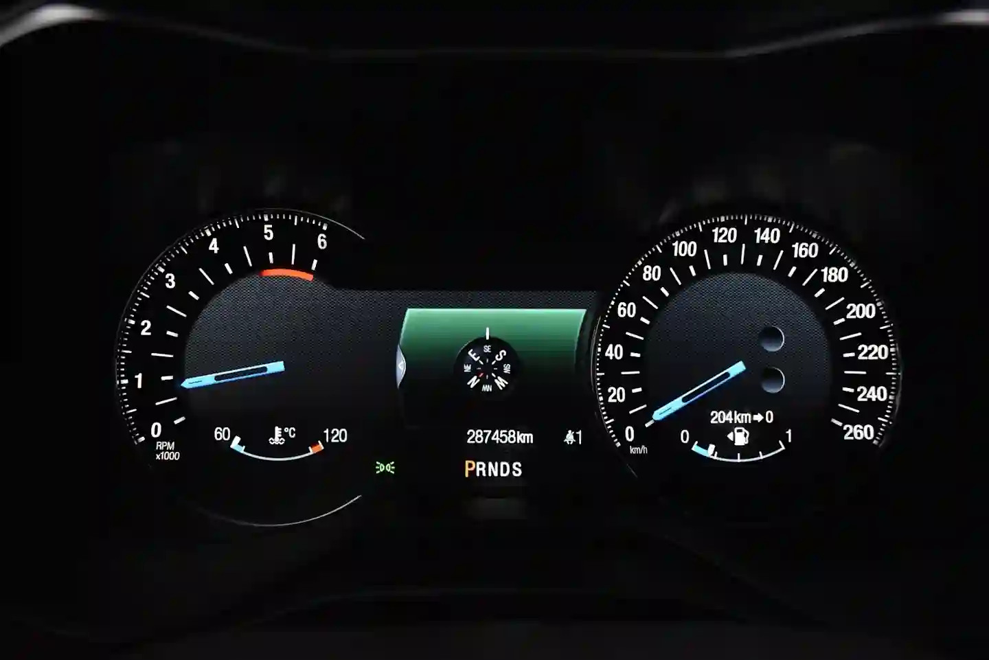 Car Image - eVG27zK8pwbeufiCfn0n0