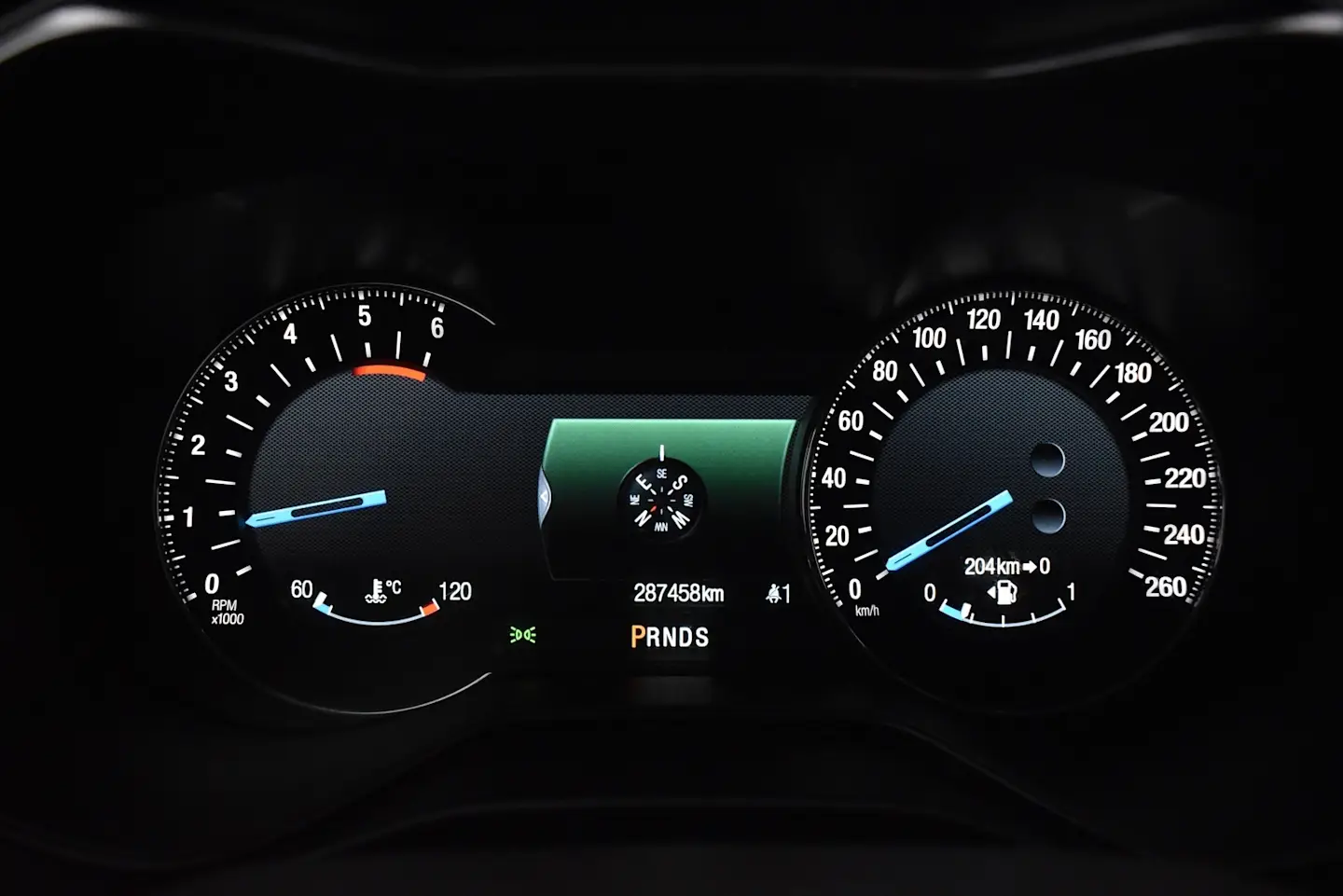Car Image - eVG27zK8pwbeufiCfn0n0