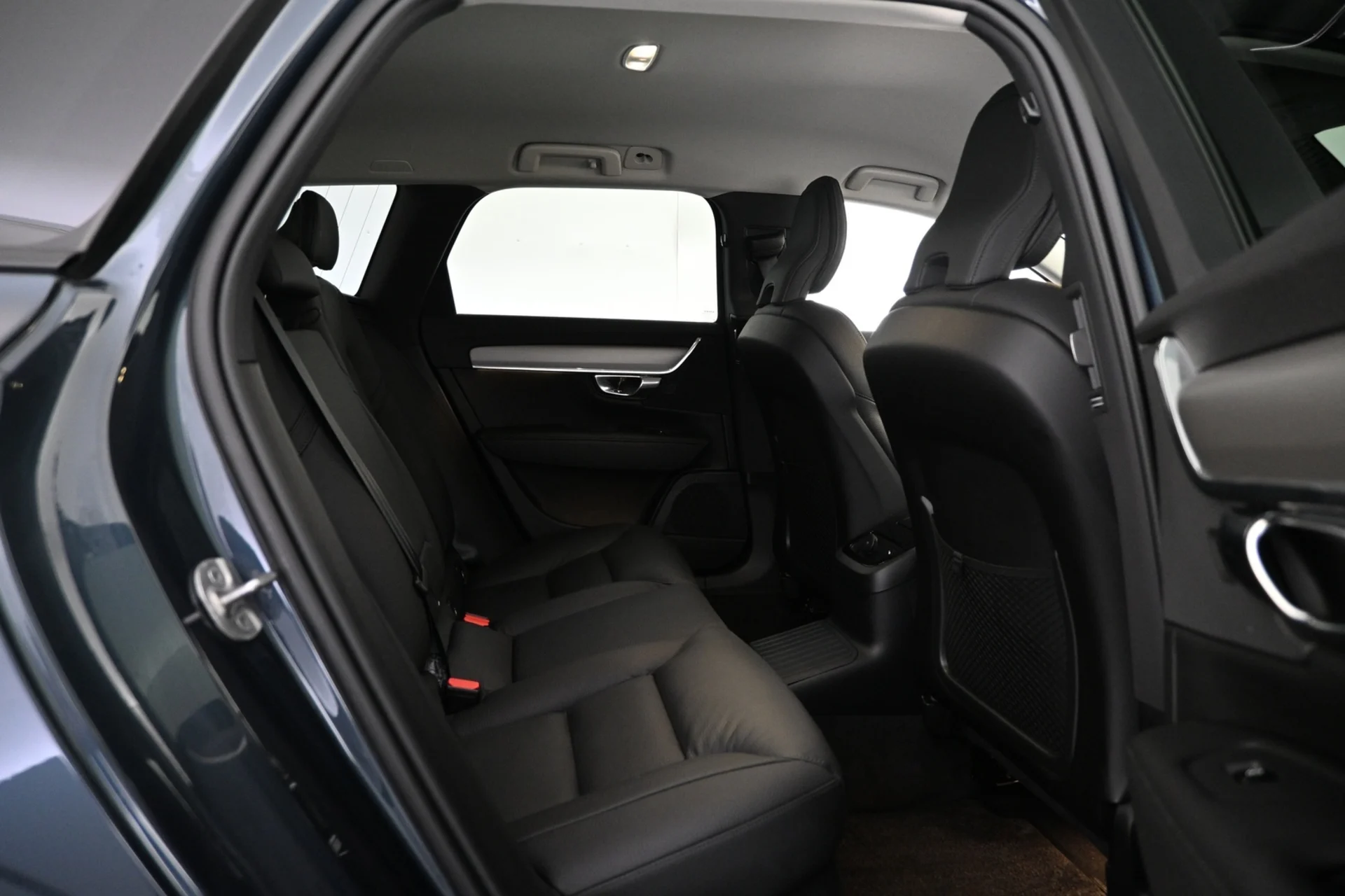 Car Image - 2DhWmu8O5qug3Yfp3sq0je