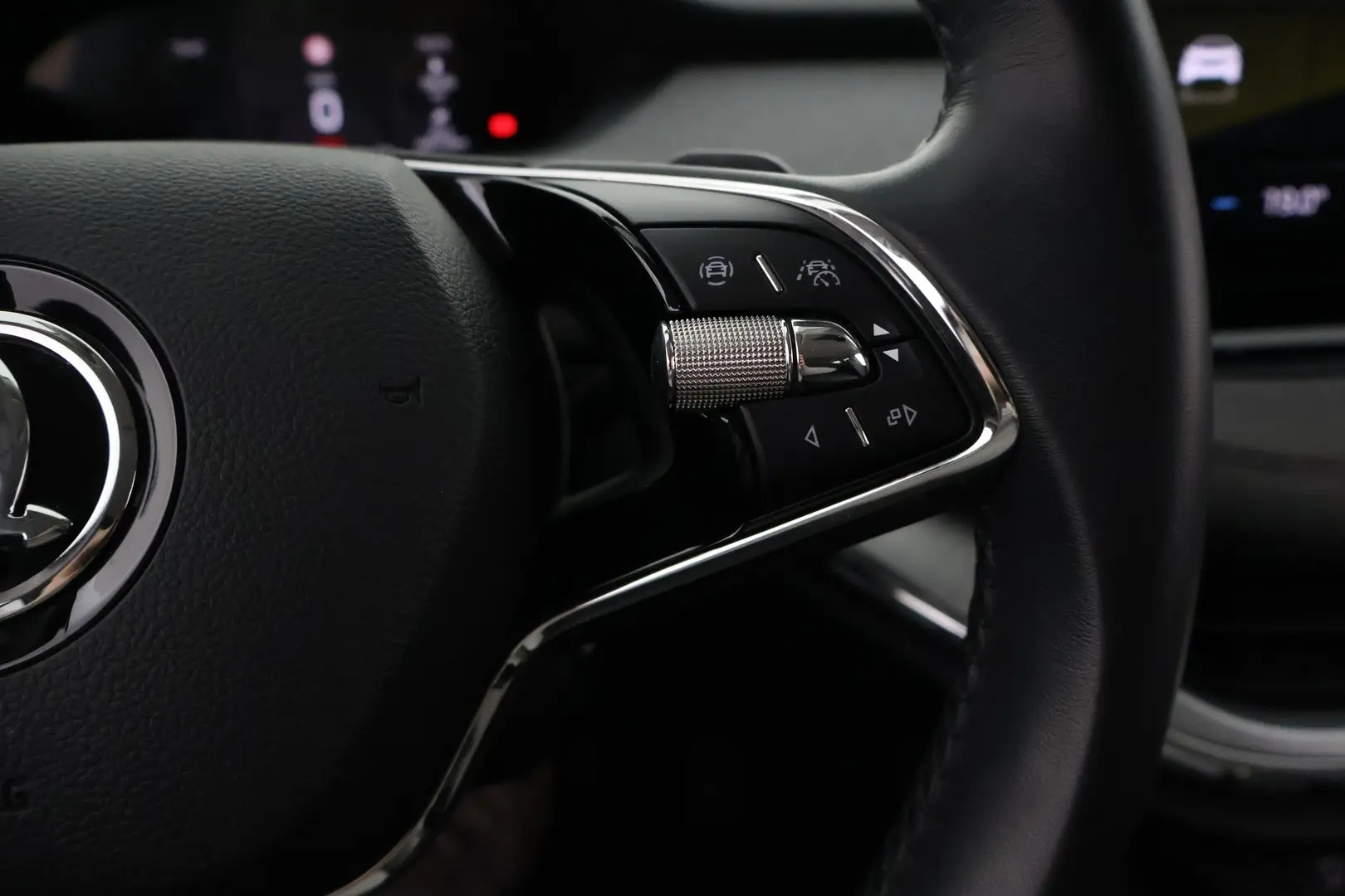 Car Image - 3G6MLCWieSc8CWTgHMWlU8