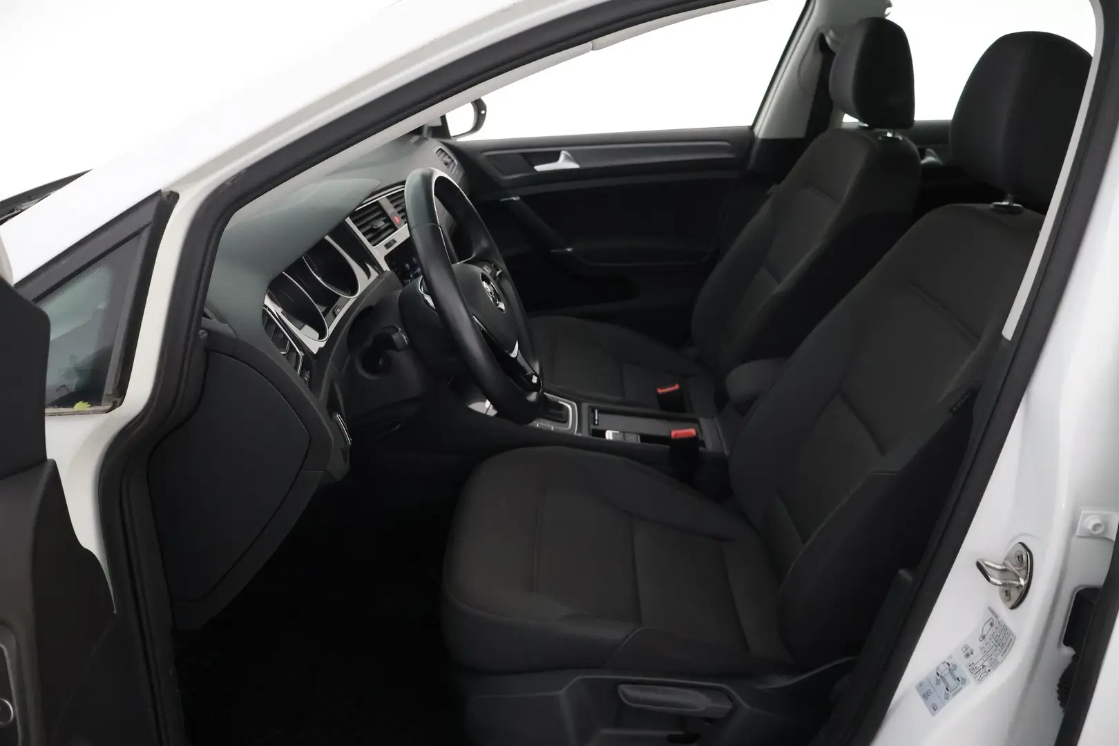 Car Image - 3pn8YRoQdVgMsecVoDpmxO