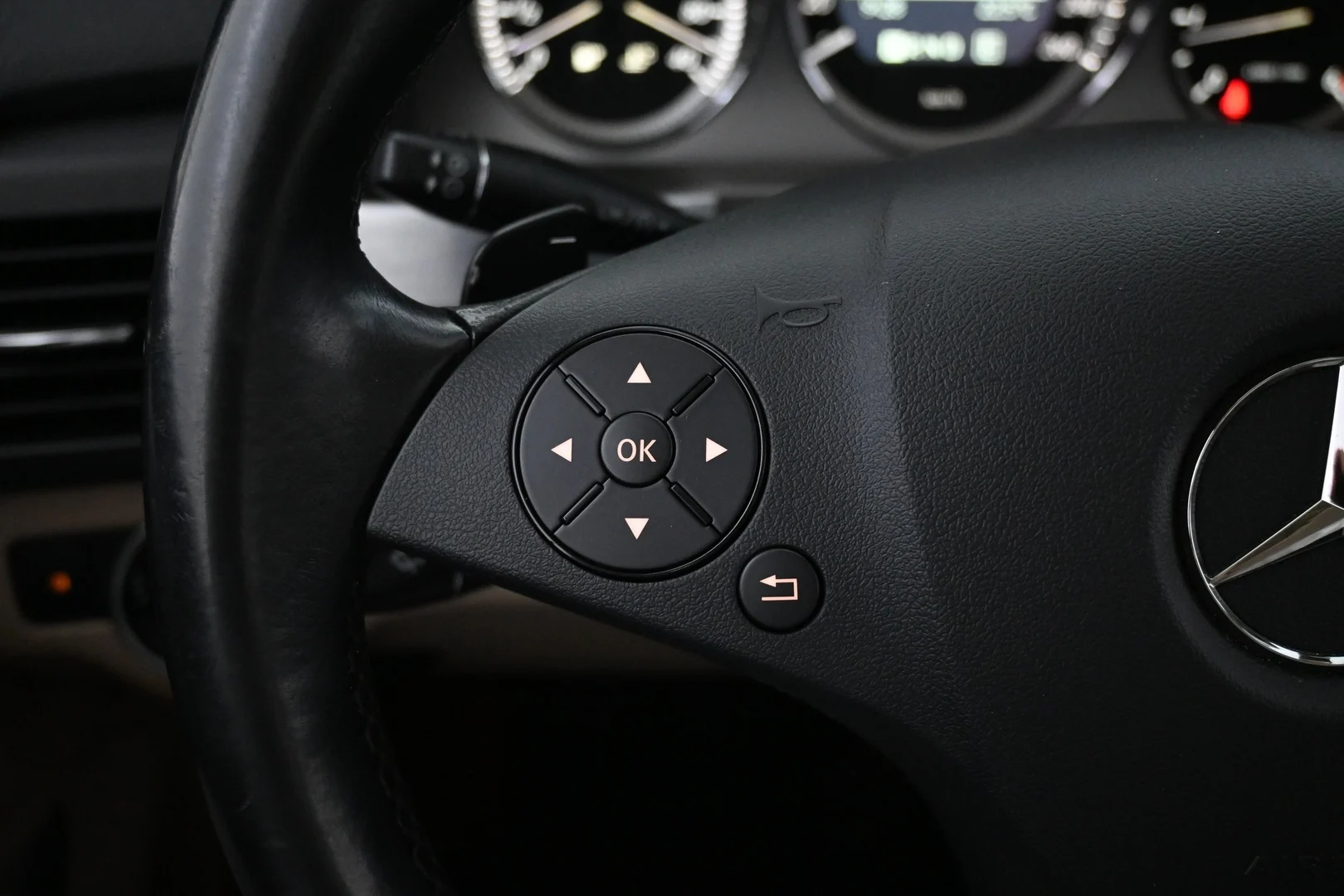 Car Image - 57h6W6lXnIx4qeVAPnLx1v