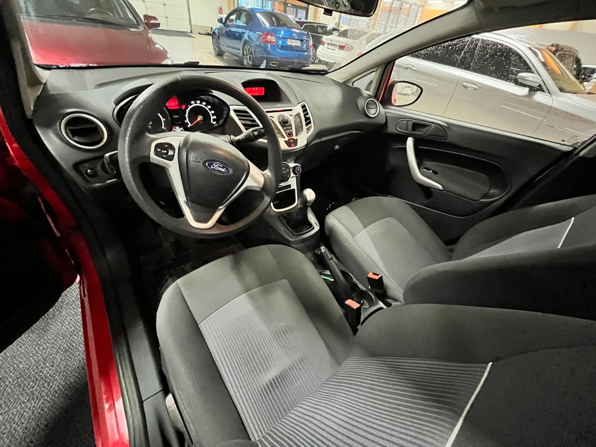 Car Image - 2HkllivkTHqvYSDBHTyqLm