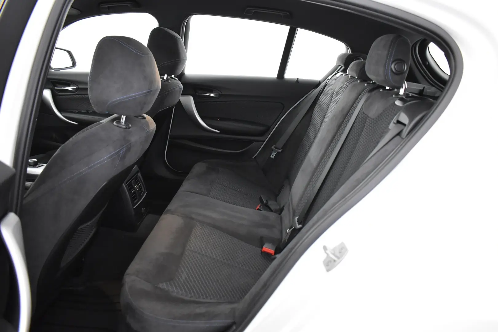 Car Image - 4Iu4MREBDcgdH2WQc3CKyN