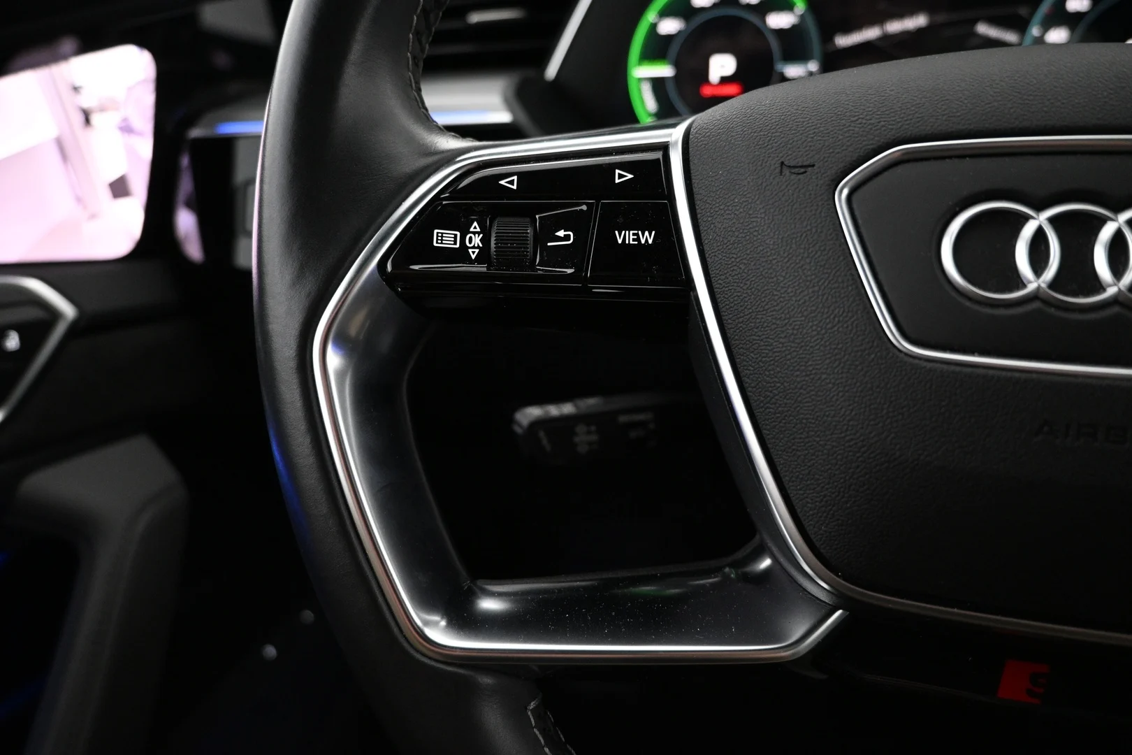 Car Image - 4WEa73o705mLc9LnTsbUB5
