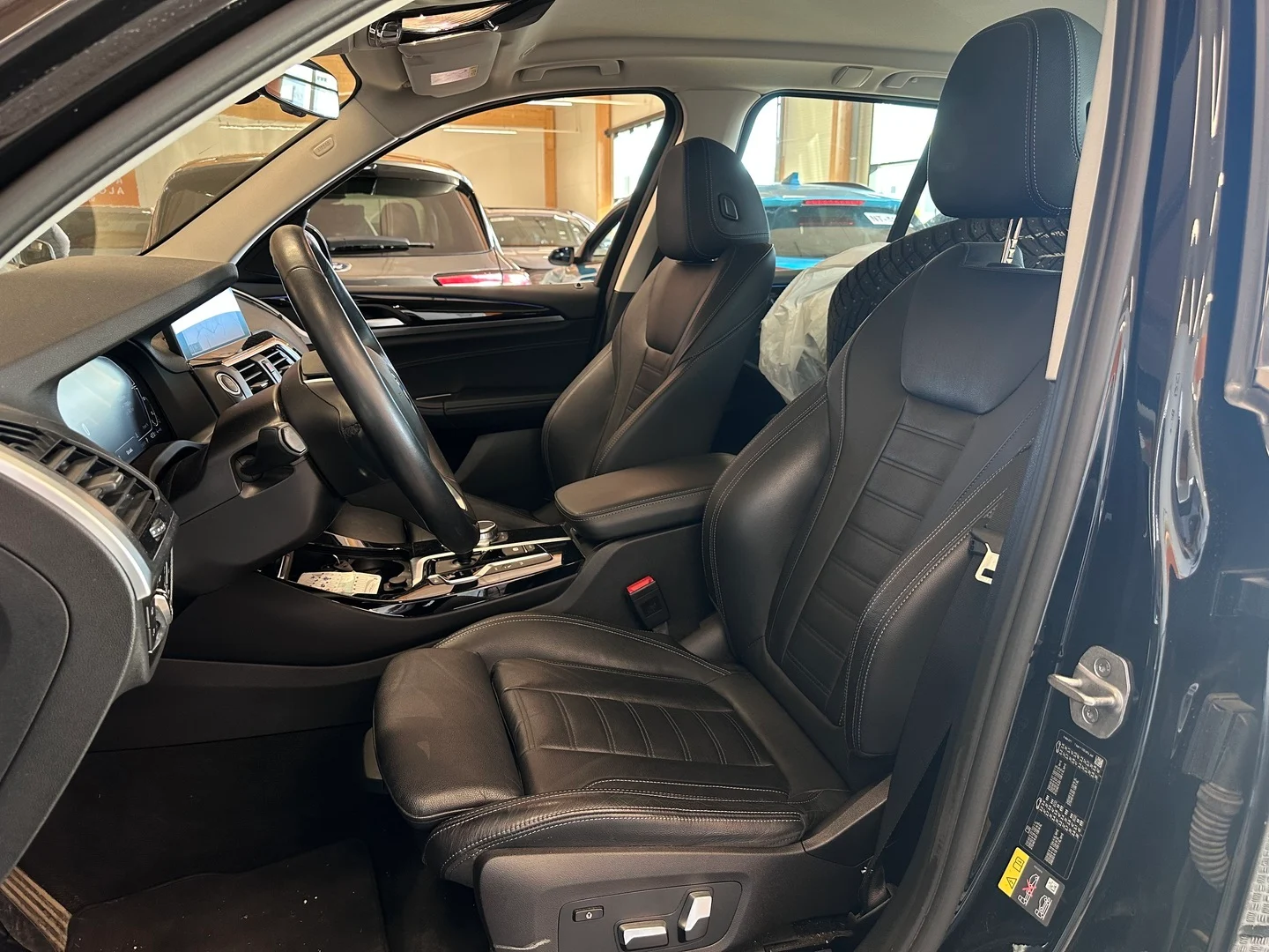 Car Image - 5dx7saBG8RtVsxJReTKO9y