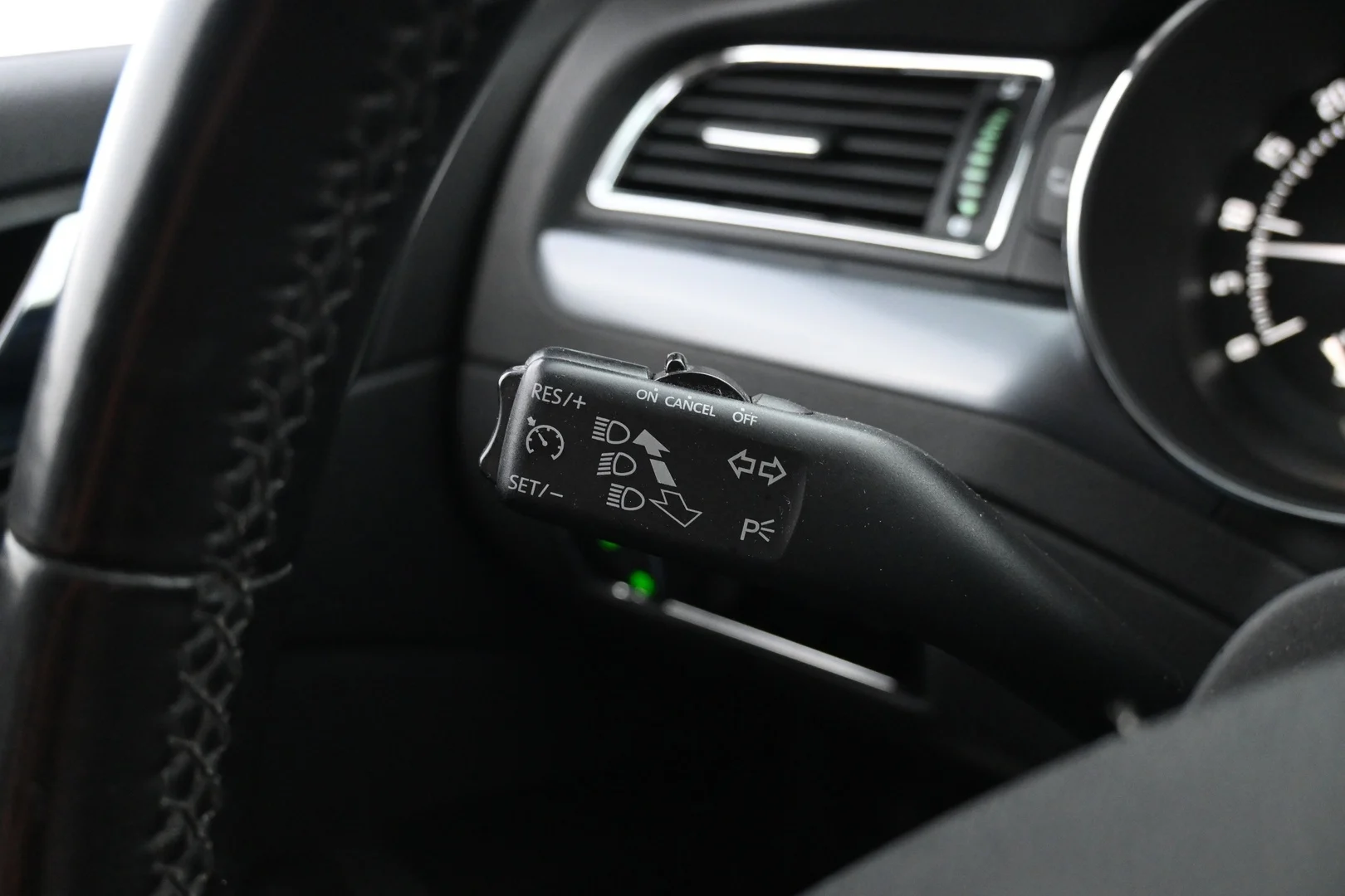Car Image - 3zfHMlQjxBVPjsDs0jDhb5