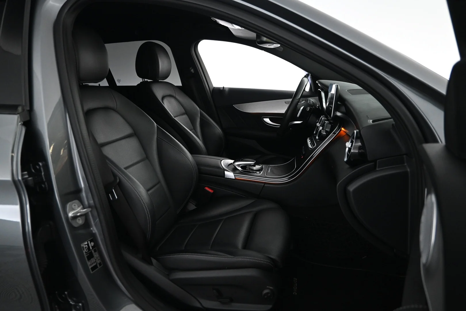 Car Image - 7LNFkVpi1e64AKxoSotI8o