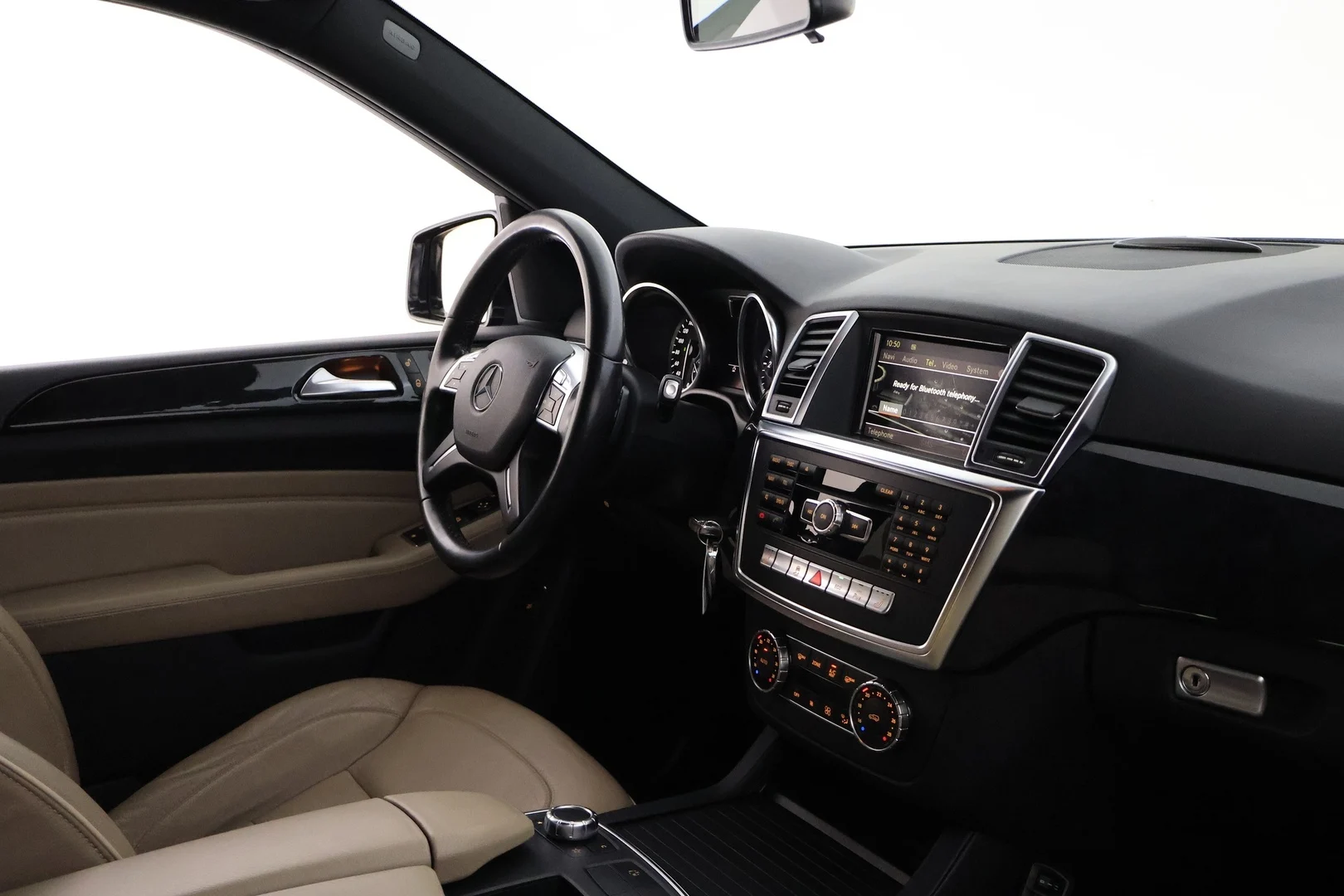 Car Image - 5oBBo2rcucENeE1DA7YqVG