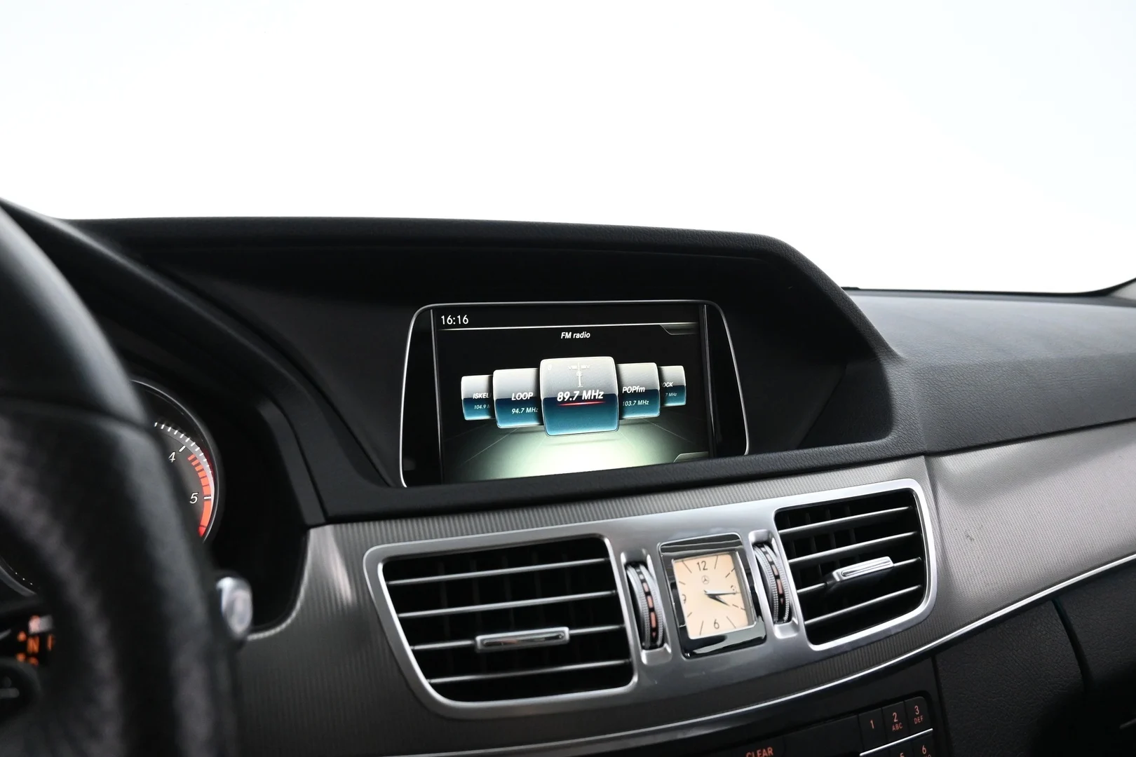 Car Image - 3VddRxYoErE5hZ0FpxZrZz