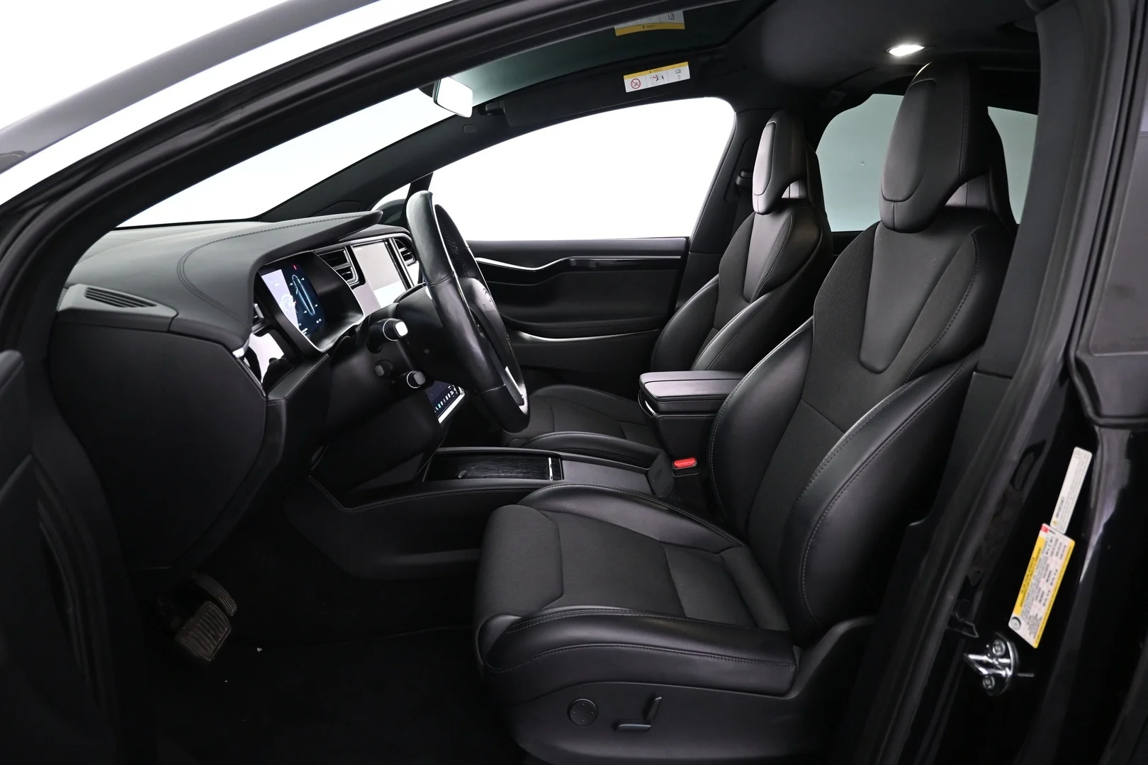 Car Image - C8YqQW7VMkFXrYoxfePpu