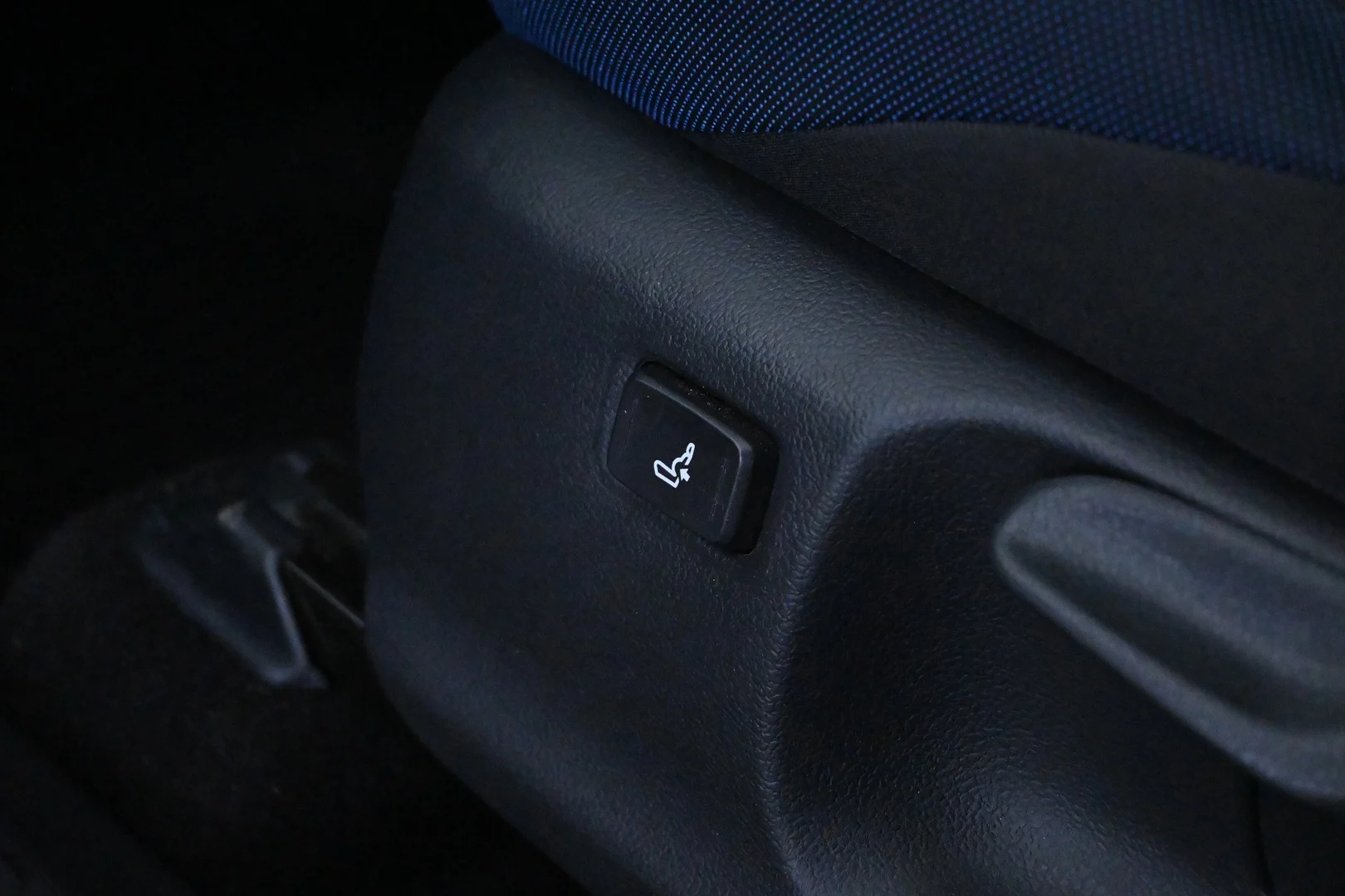 Car Image - 57PntZY4g1Idn82MbjsGuk