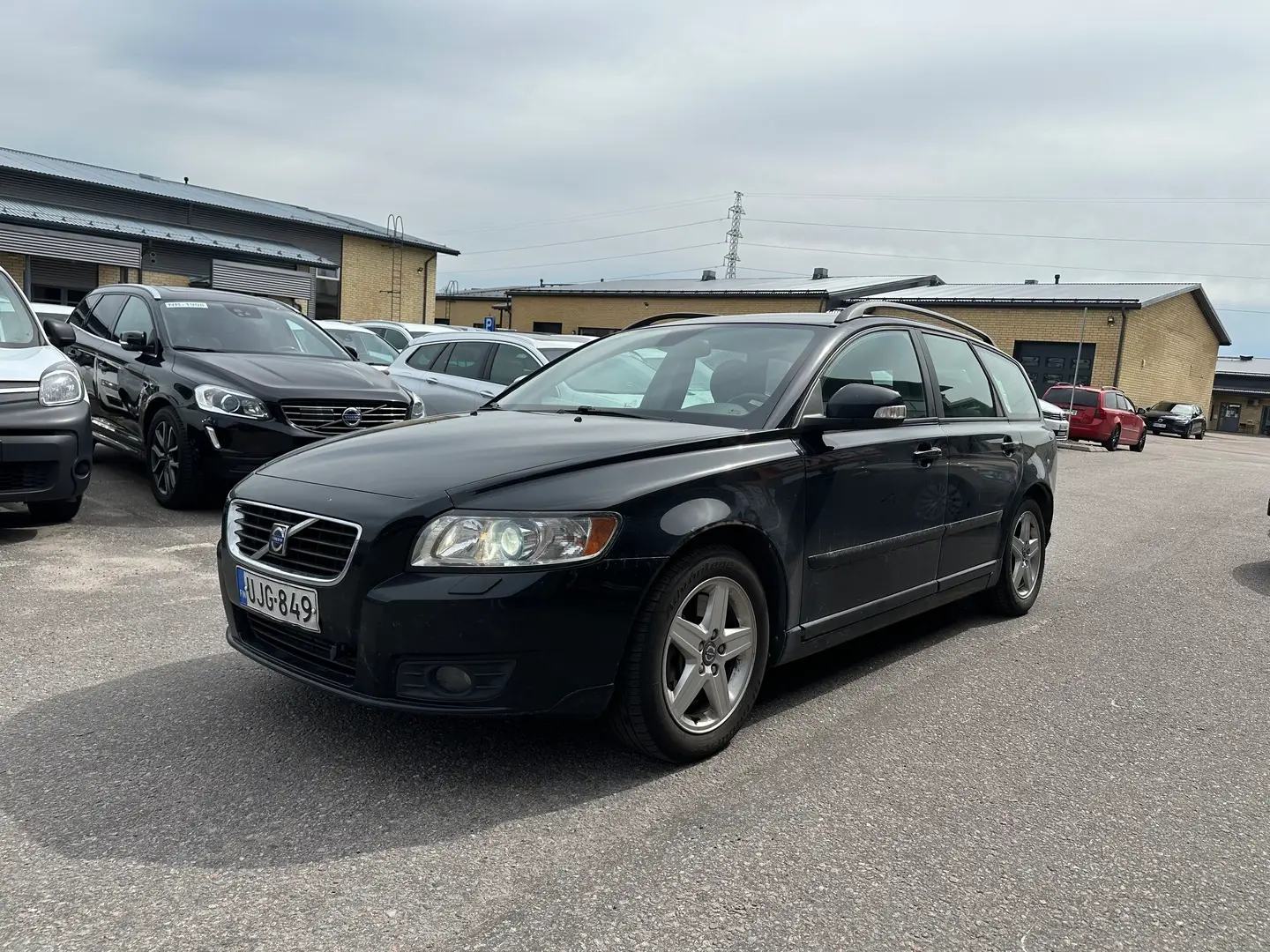 Car Image - 3FxBe9GJHOmm6wDrtFuXEl