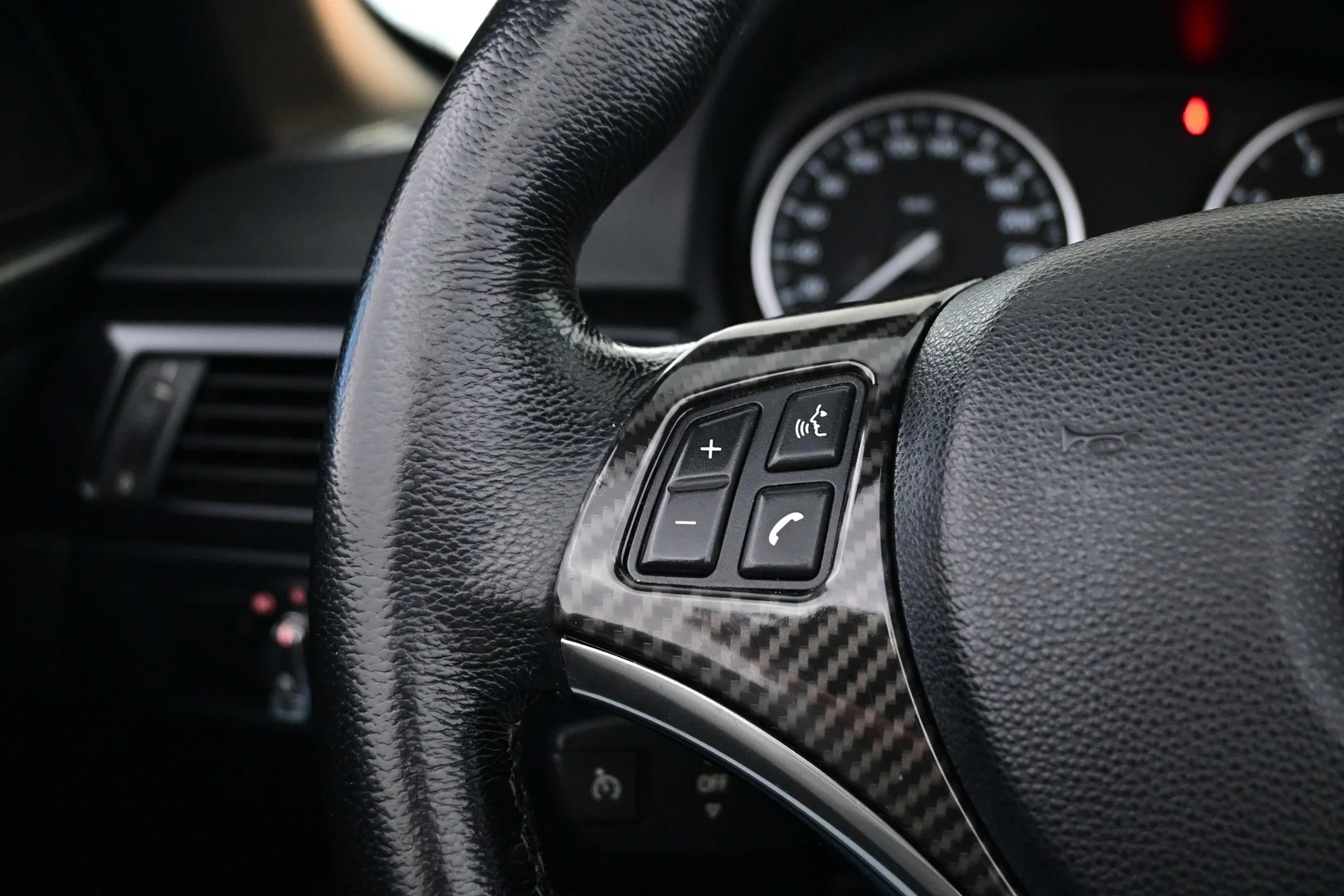 Car Image - aAPX3ZTVSTD913xkr6X7H