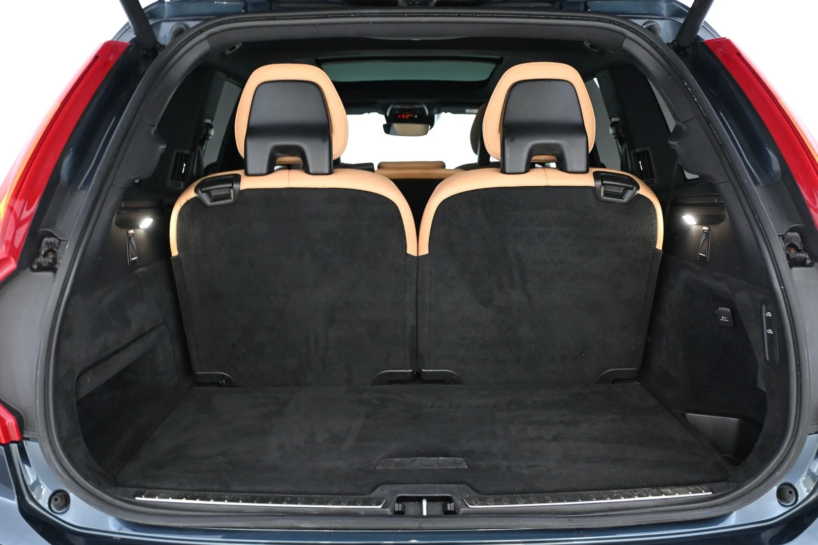 Car Image - fDYUg2HQsIU5WUibogc7n