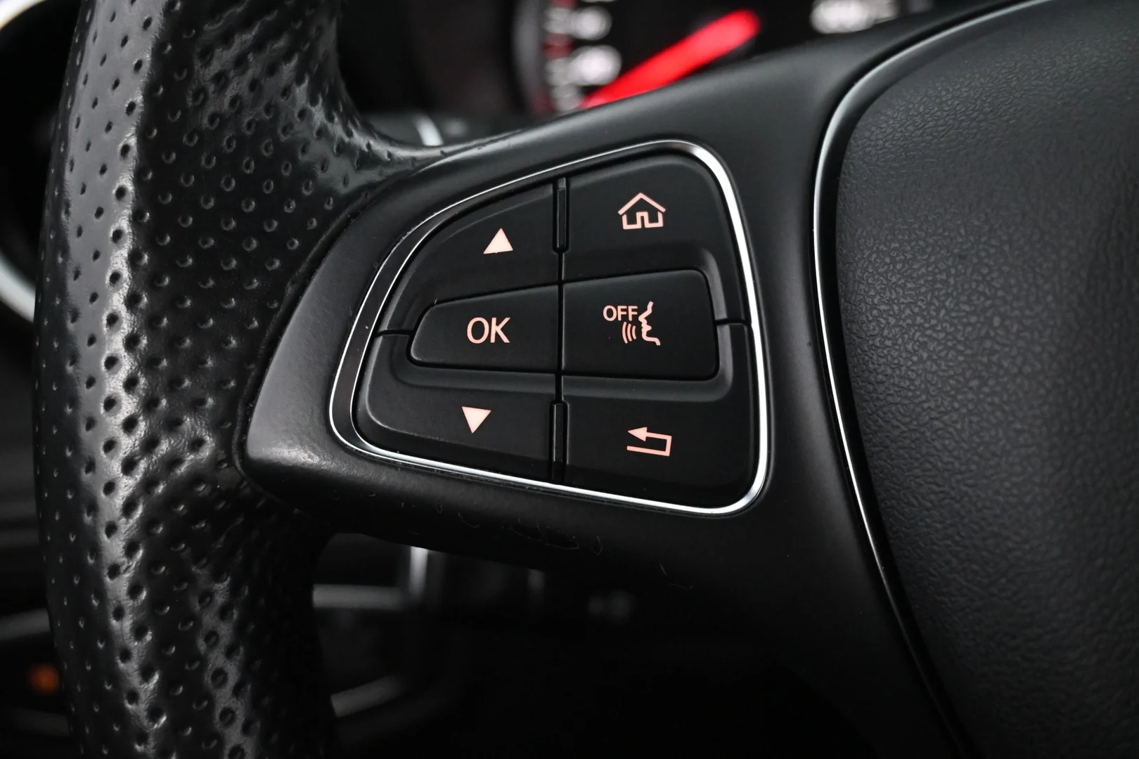 Car Image - 4UhoDgfqDD7OAkfyEvG5vn