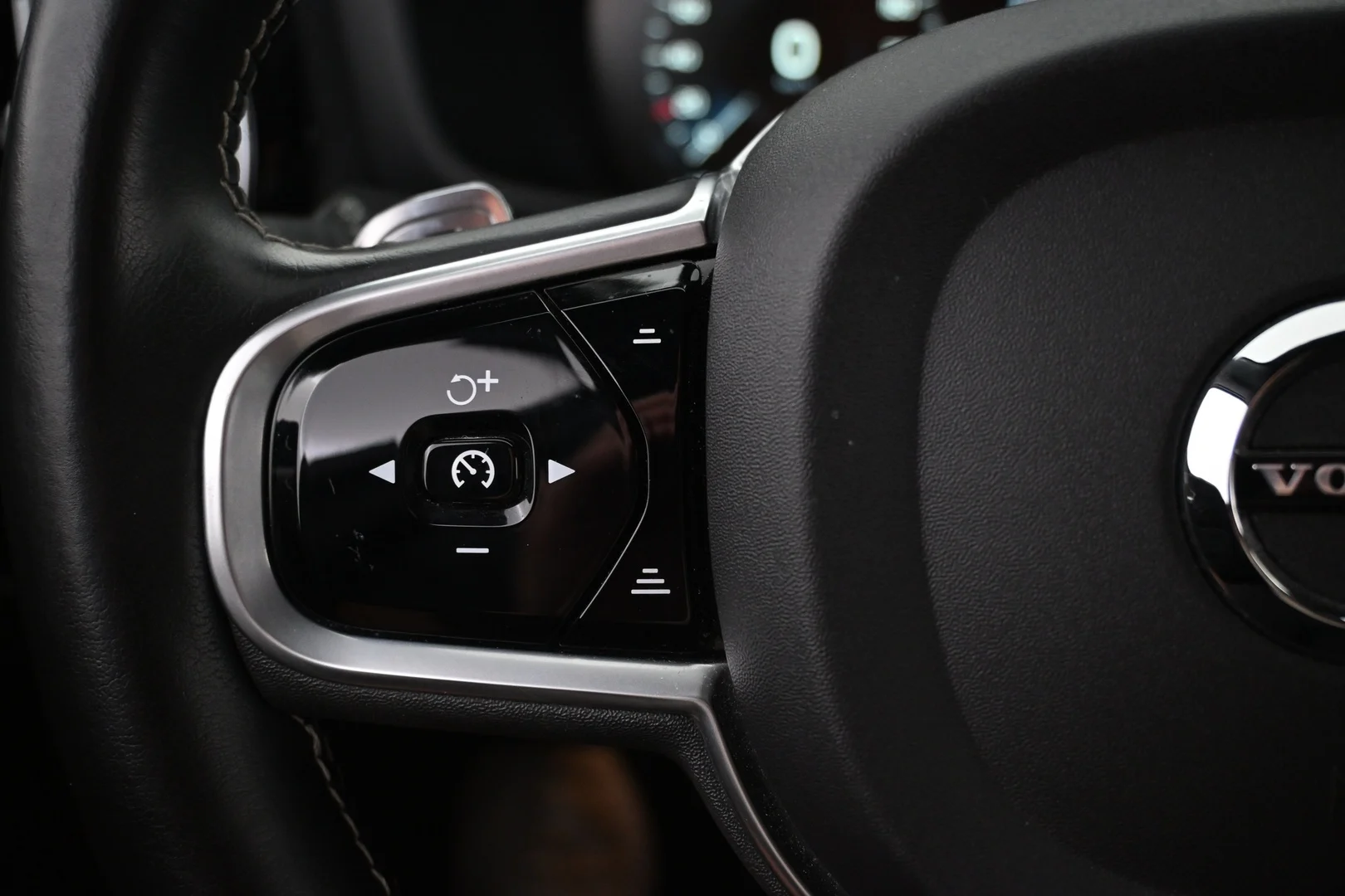 Car Image - 6CJwTuFXEFconO0vphH3L3