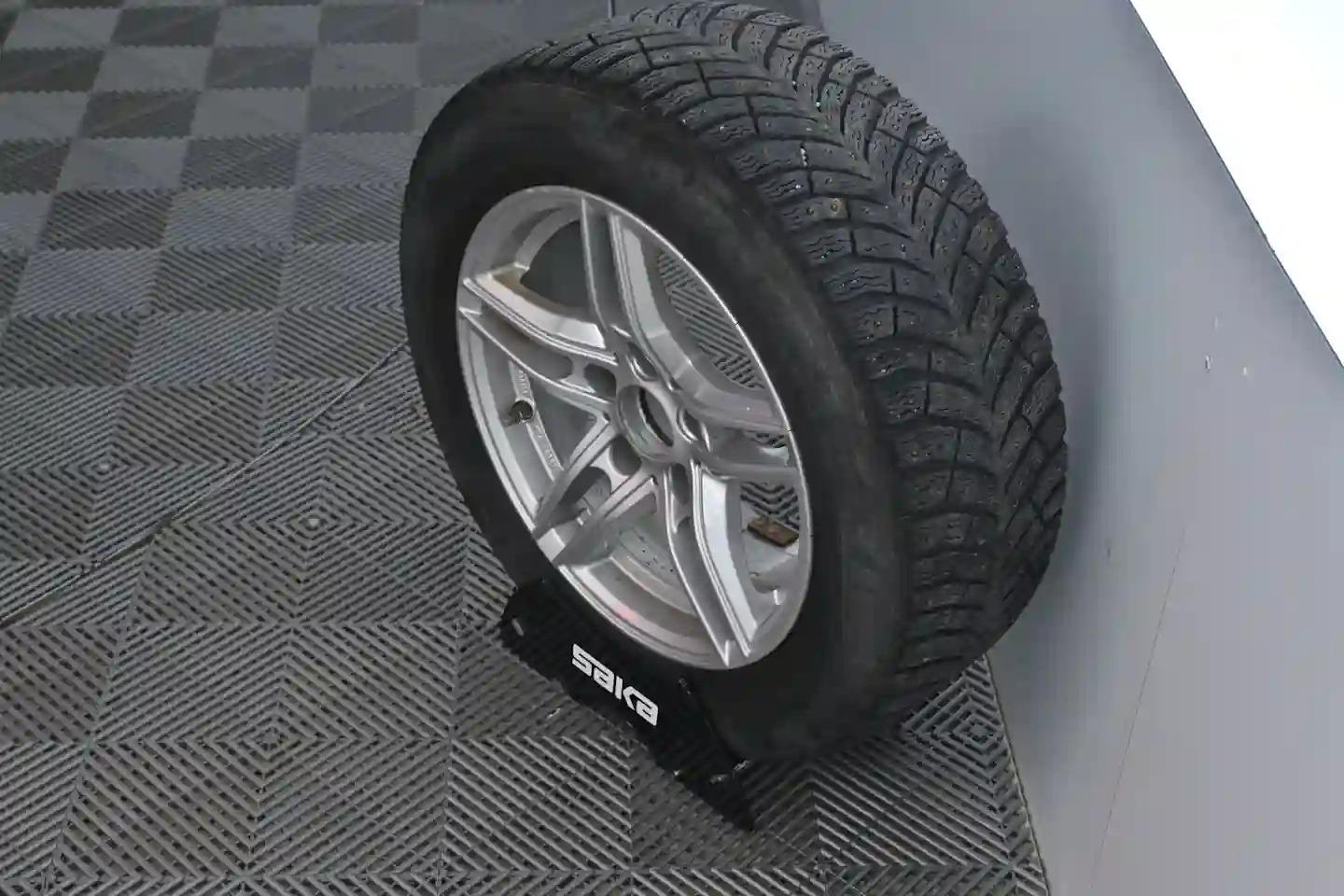 Car Image - 2ljHfzQJ96eazt6w7bmtol