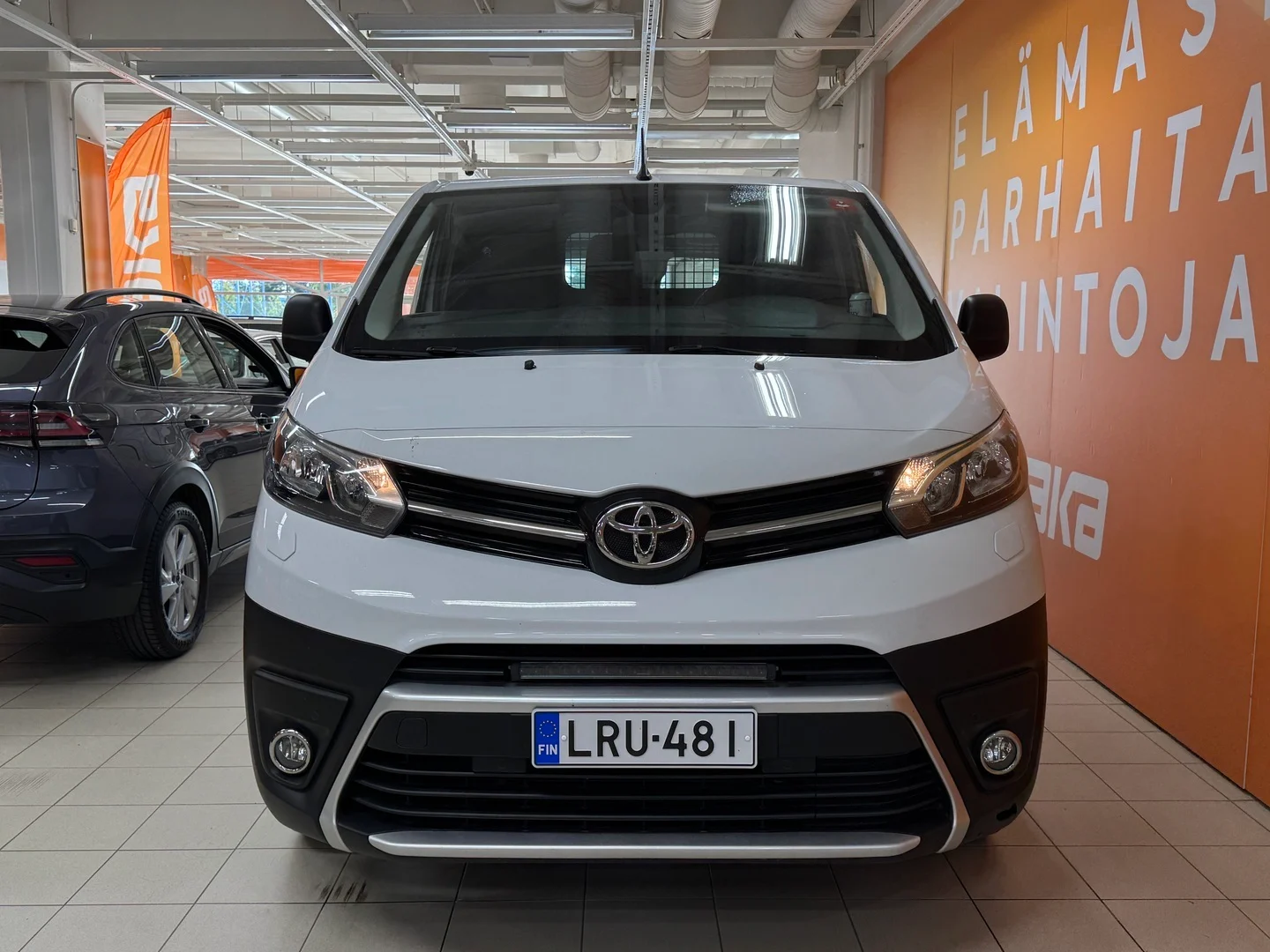 Car Image - 2JQfW9RAjOulsbhRjyDxrO