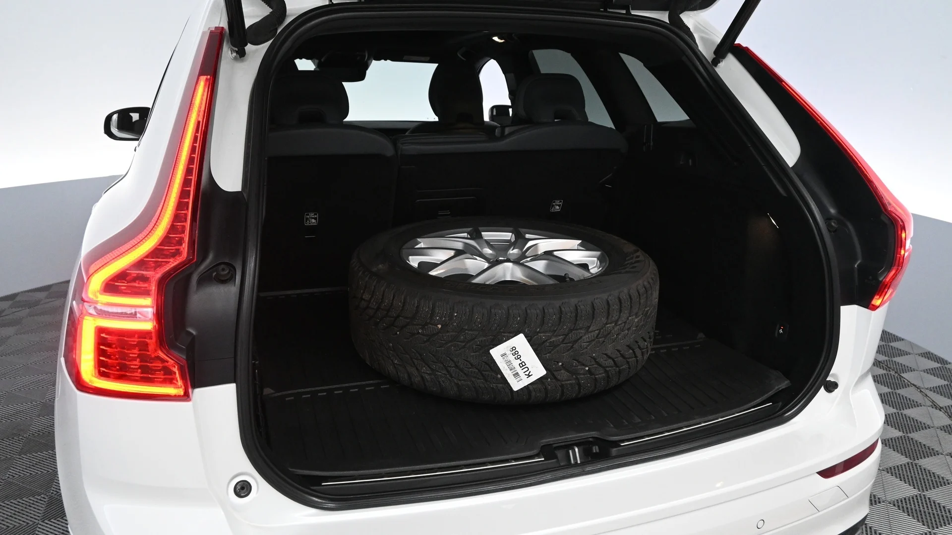 Car Image - 4PWldkT2jpYwb3dFEdUk6O