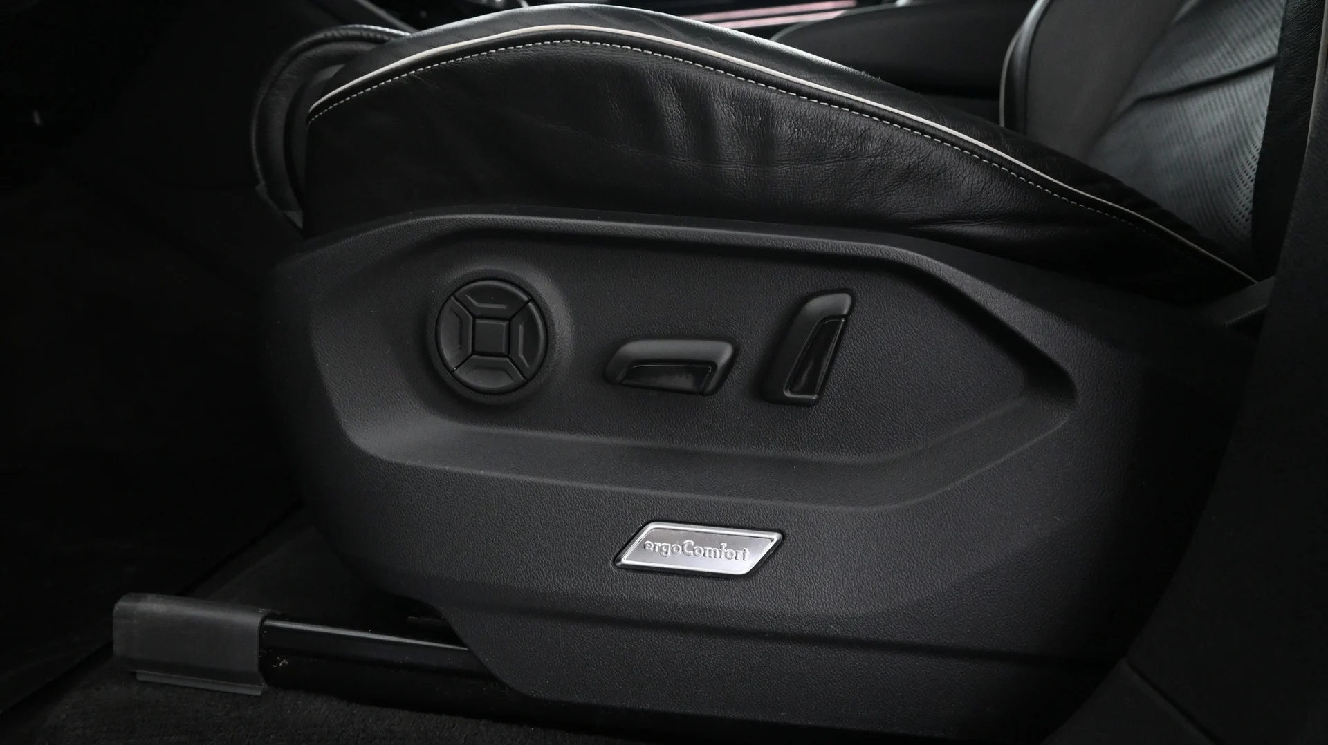 Car Image - 6xjzf3tRnFoTG9nTEXInLU