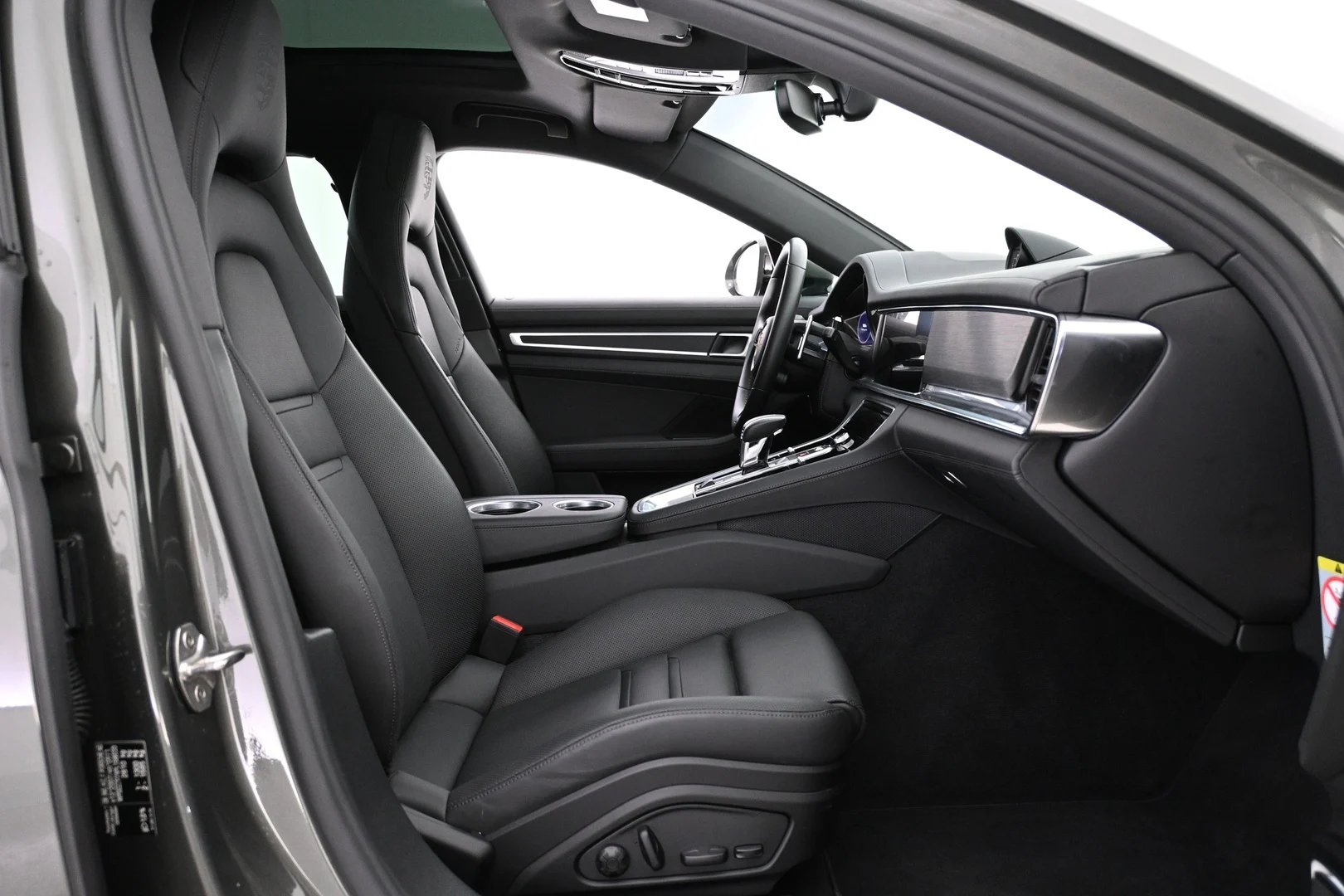 Car Image - 6tqKy0S5IRDZYECjJr0mW9