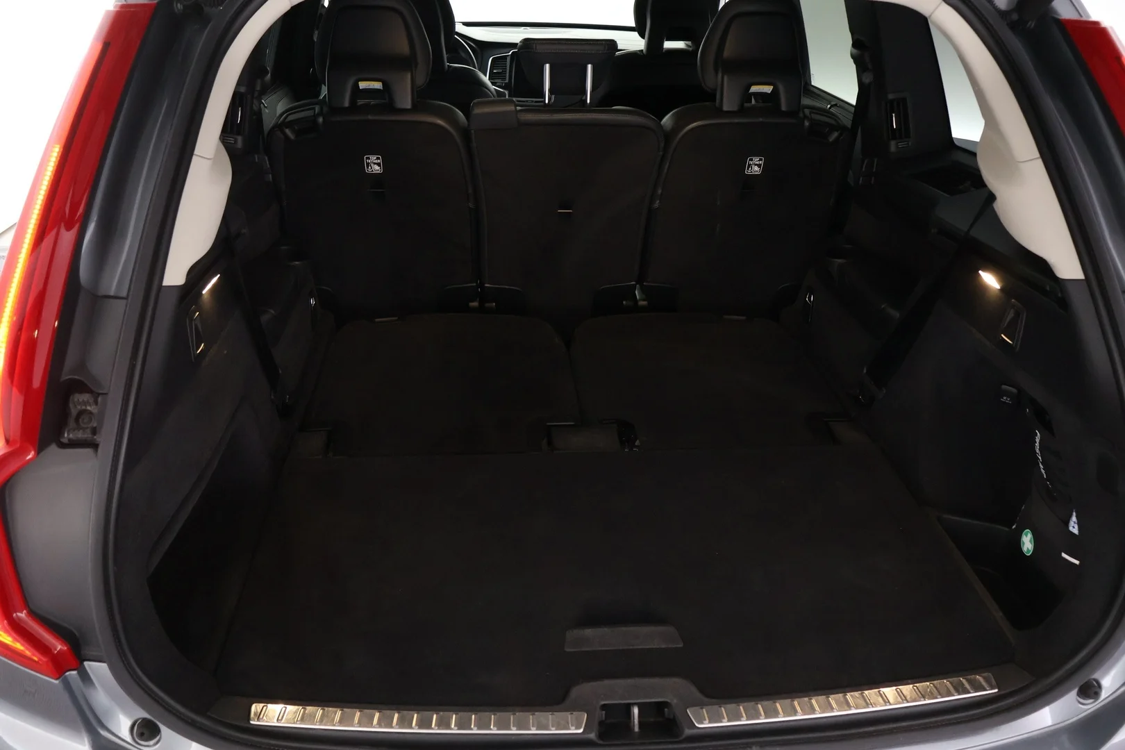Car Image - 1oOsdNVRe30pIf3Ej4GkIX