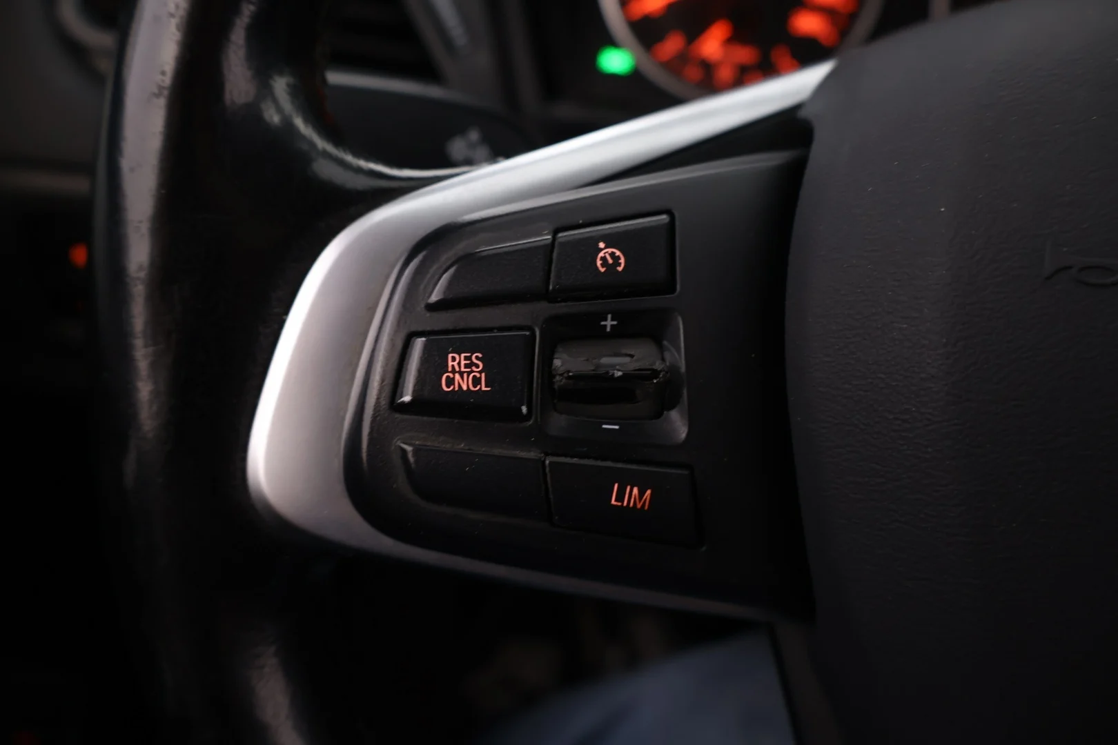 Car Image - 7iBwImM1StrZd9ZzNEe1N2