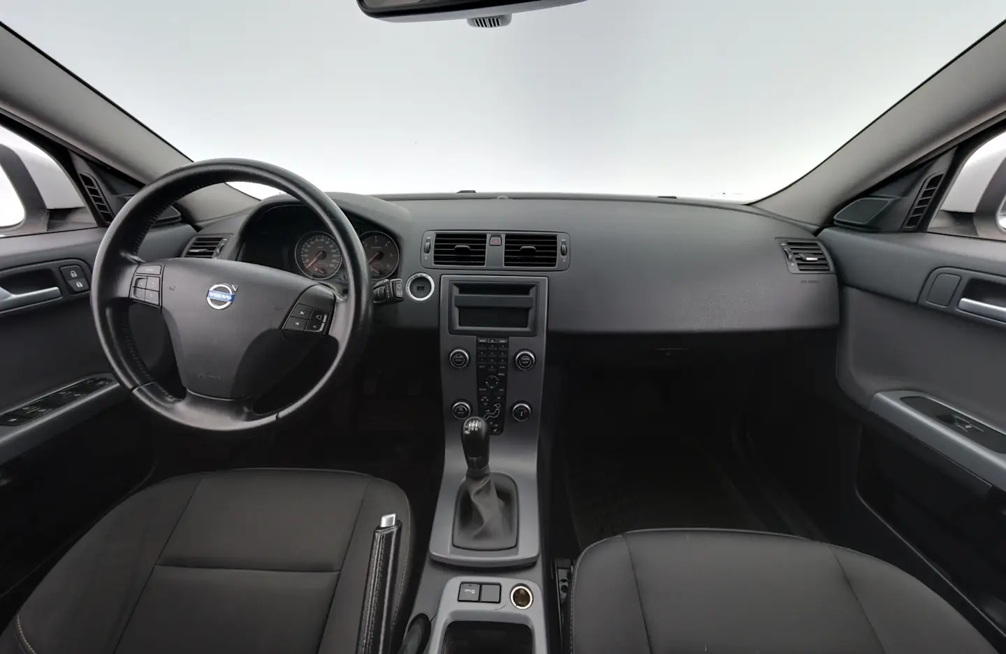 Car Image - 1vNmM4HdGLxh5pw69dmFtN