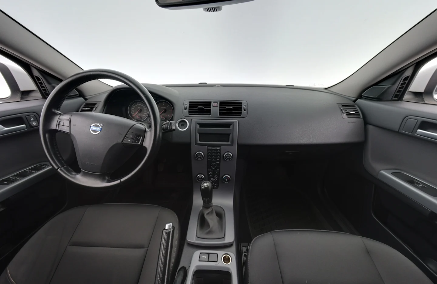 Car Image - 1vNmM4HdGLxh5pw69dmFtN