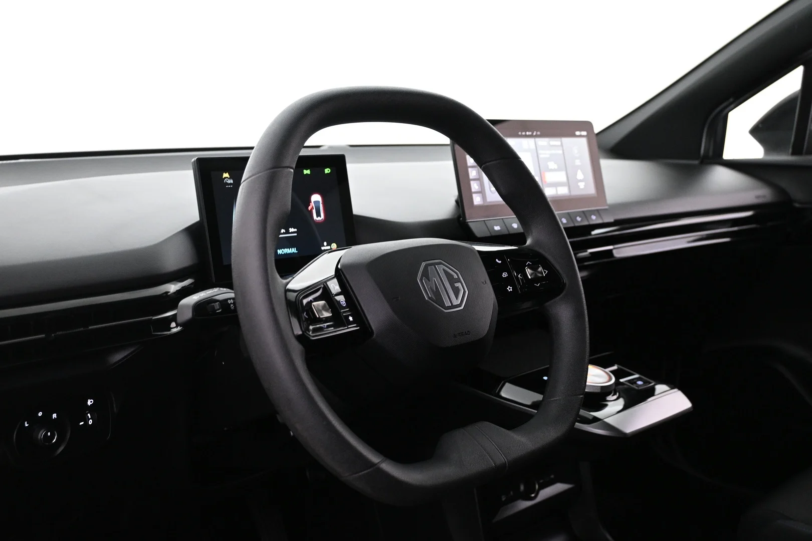 Car Image - 7dCa7krc7KJJ3YNYzz2RlG