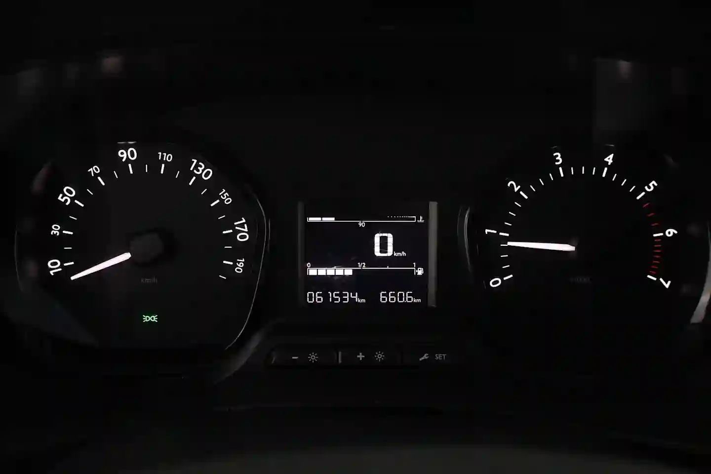 Car Image - 1jWOcEUQr0foGIJOD8Esfb